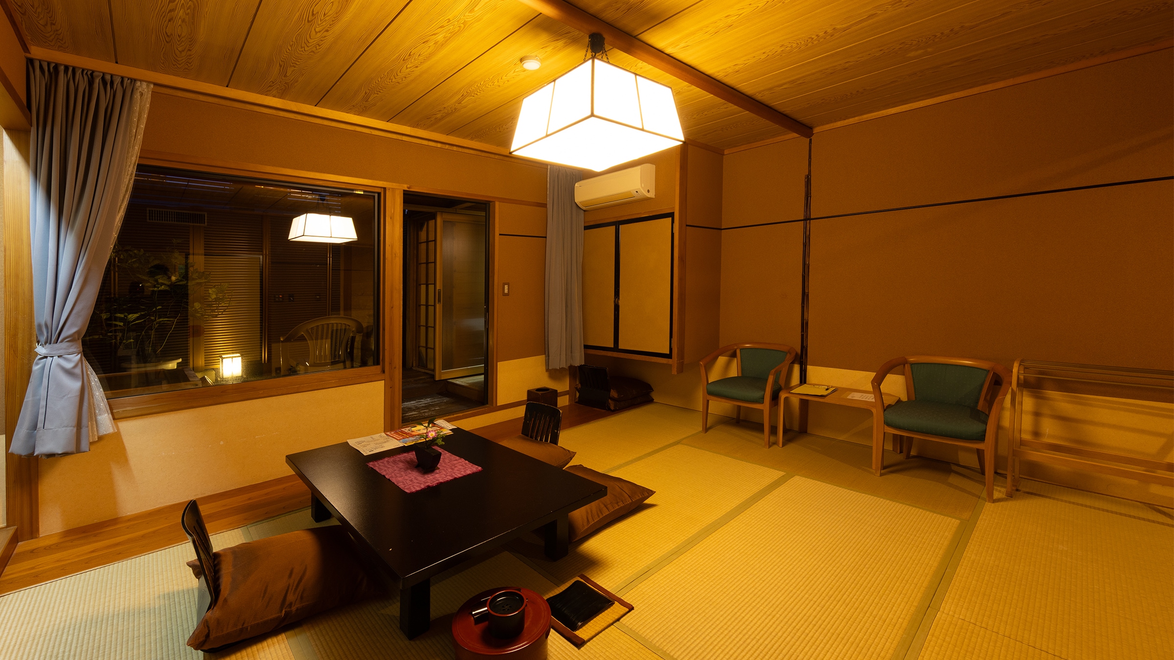 <Directly flowing from the source> Guest room with cypress open-air bath [Moegiiro] 10 tatami mats