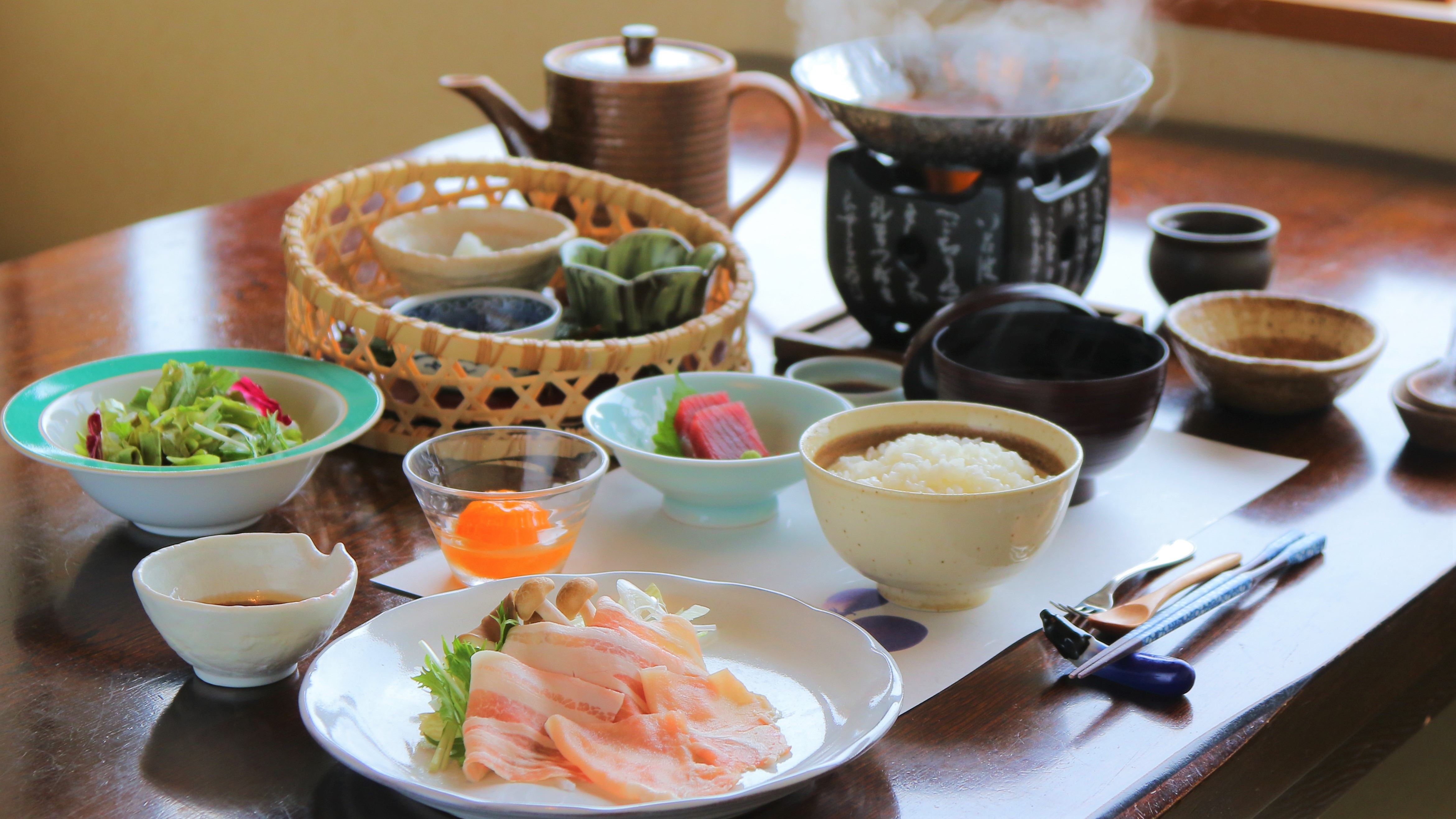 Ito-produced chestnut tea shabu-shabu [Breakfast example]