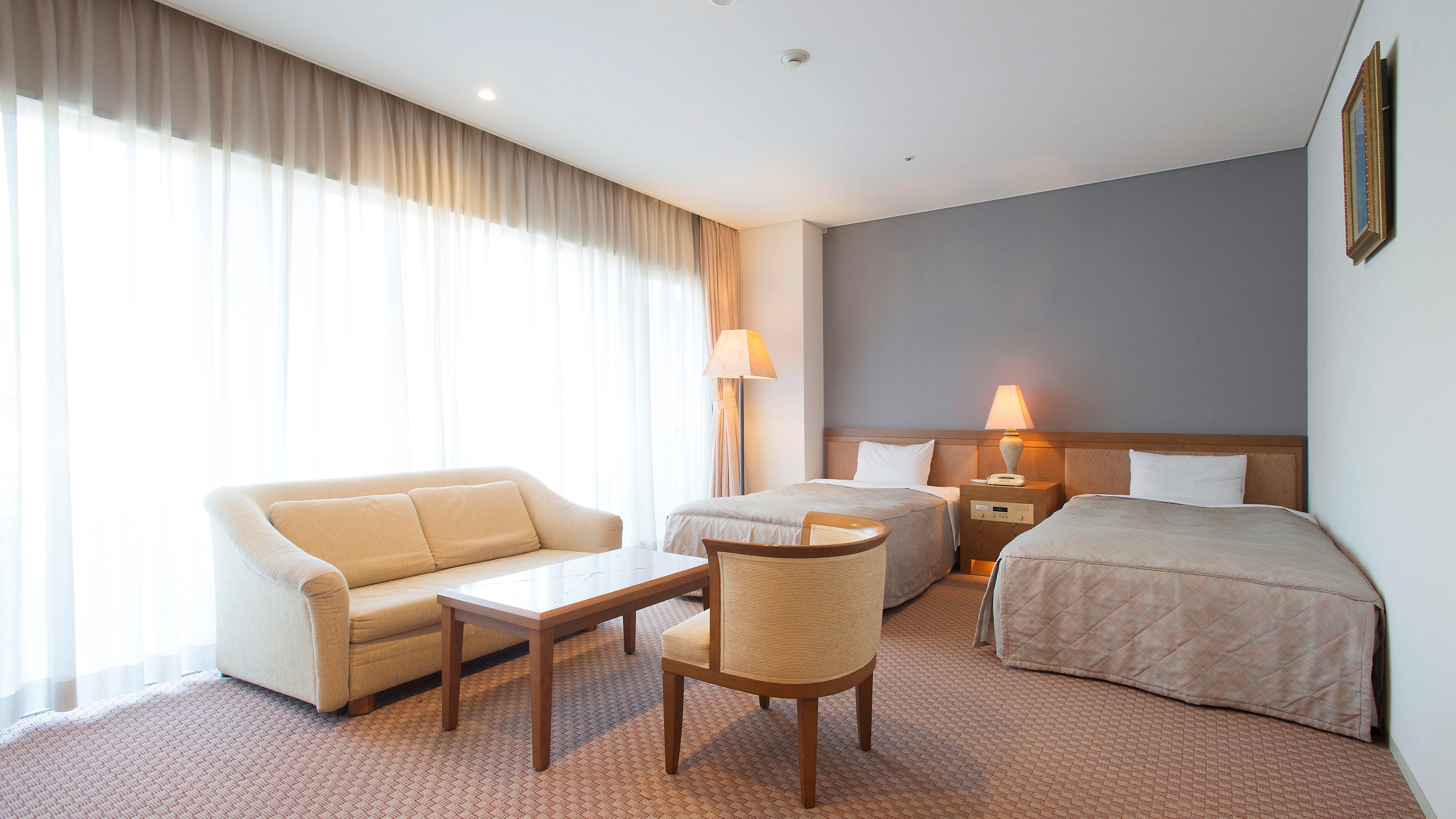 Twin Room B