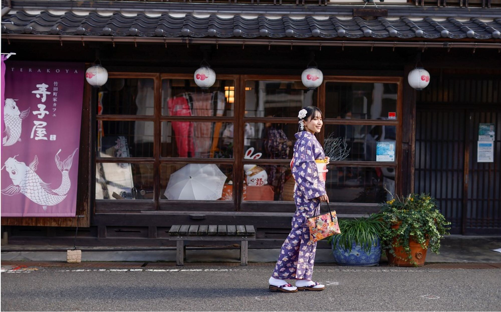 Terakoya Cafe Kimono Experience