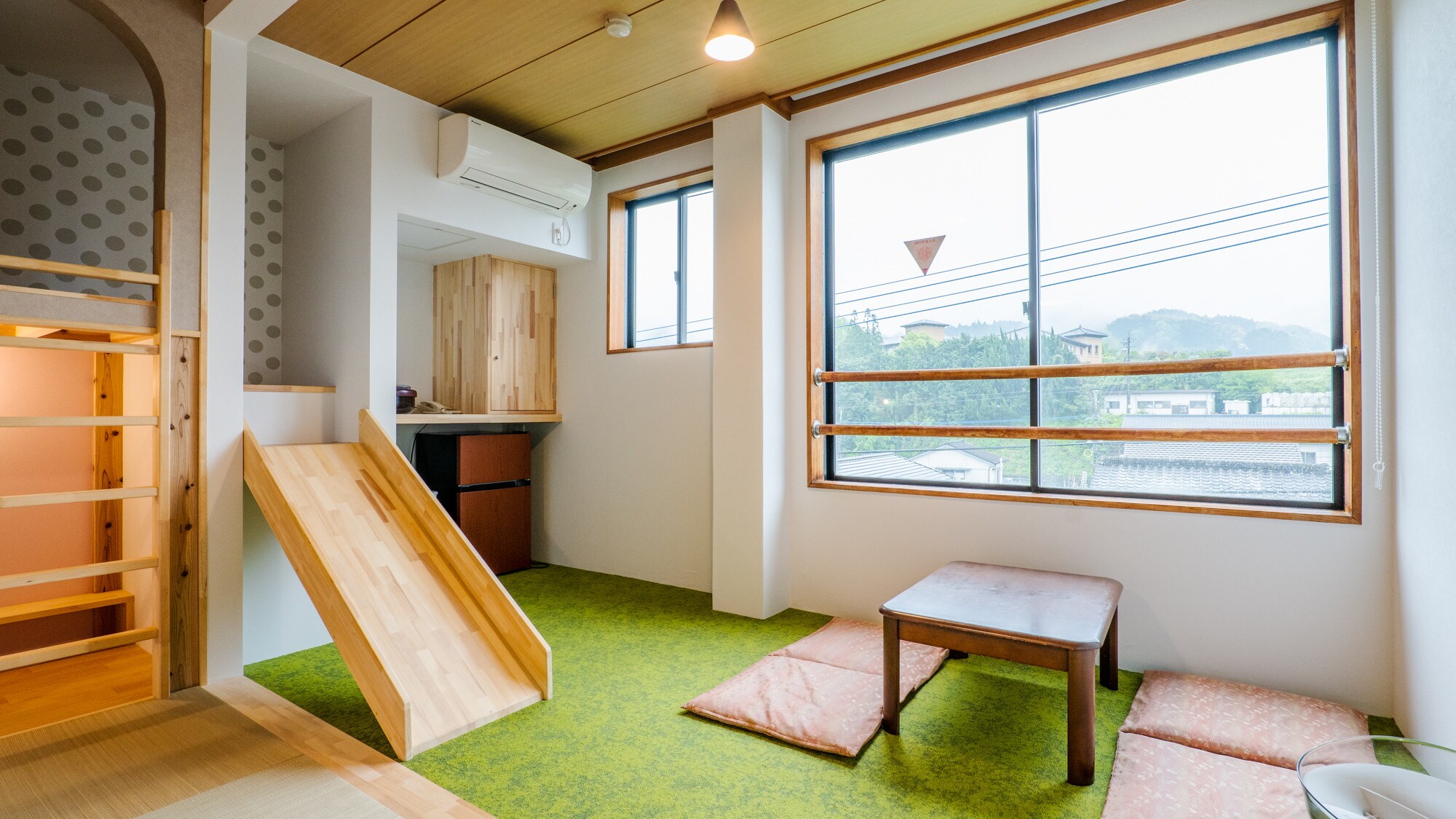 Attraction Family Room