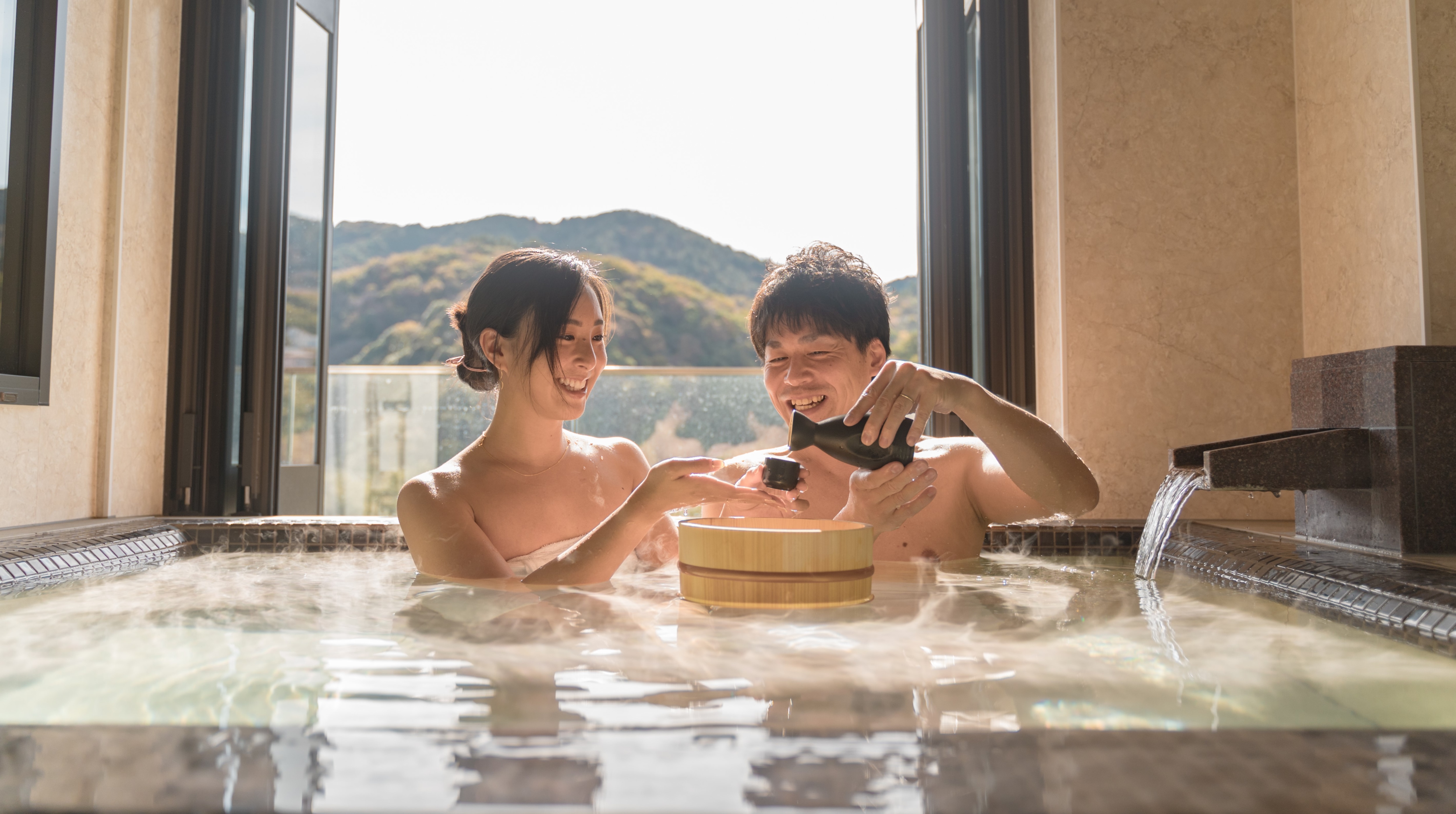 Semi-open-air bath