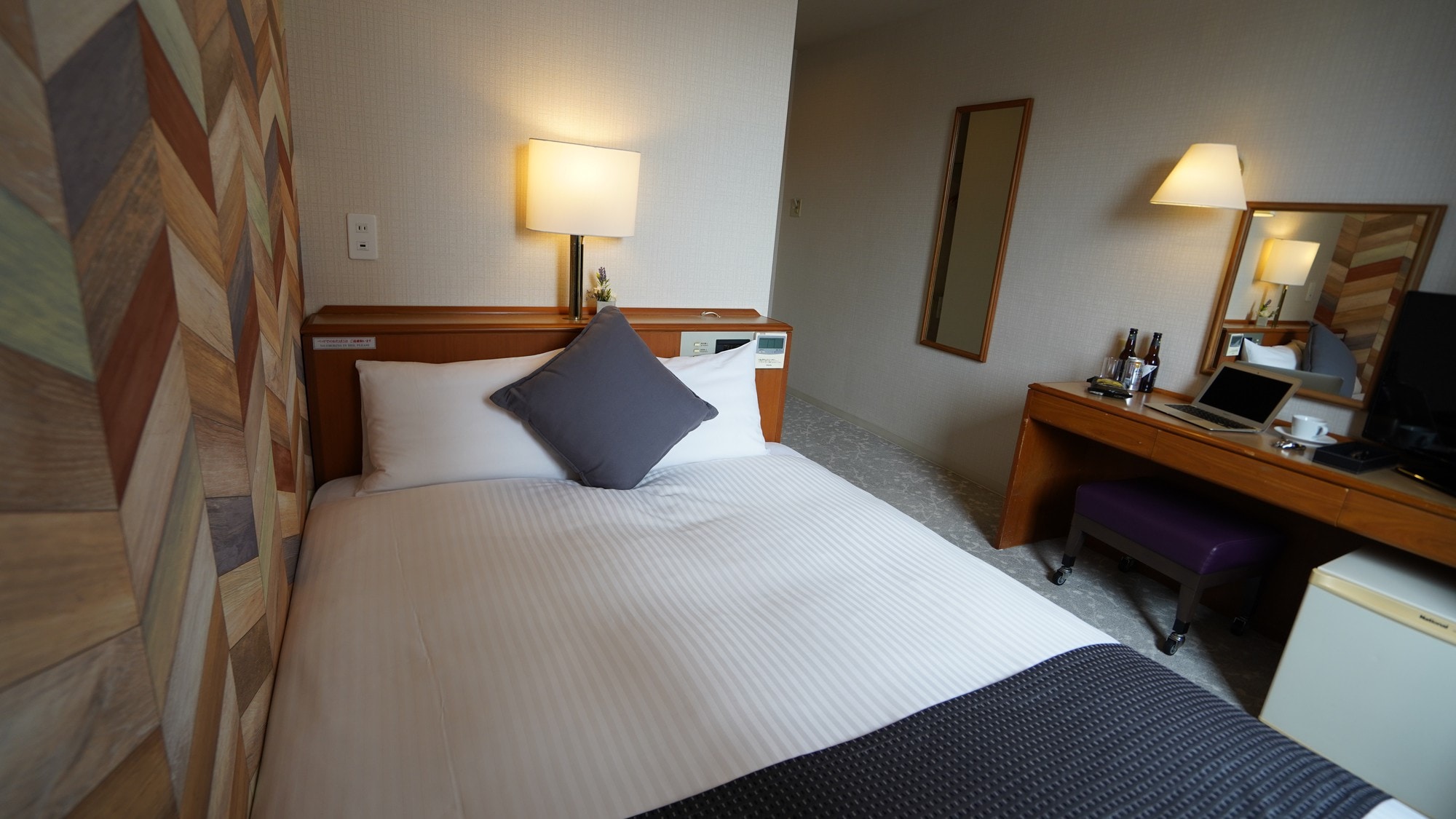 <Guest room> Renewal double room