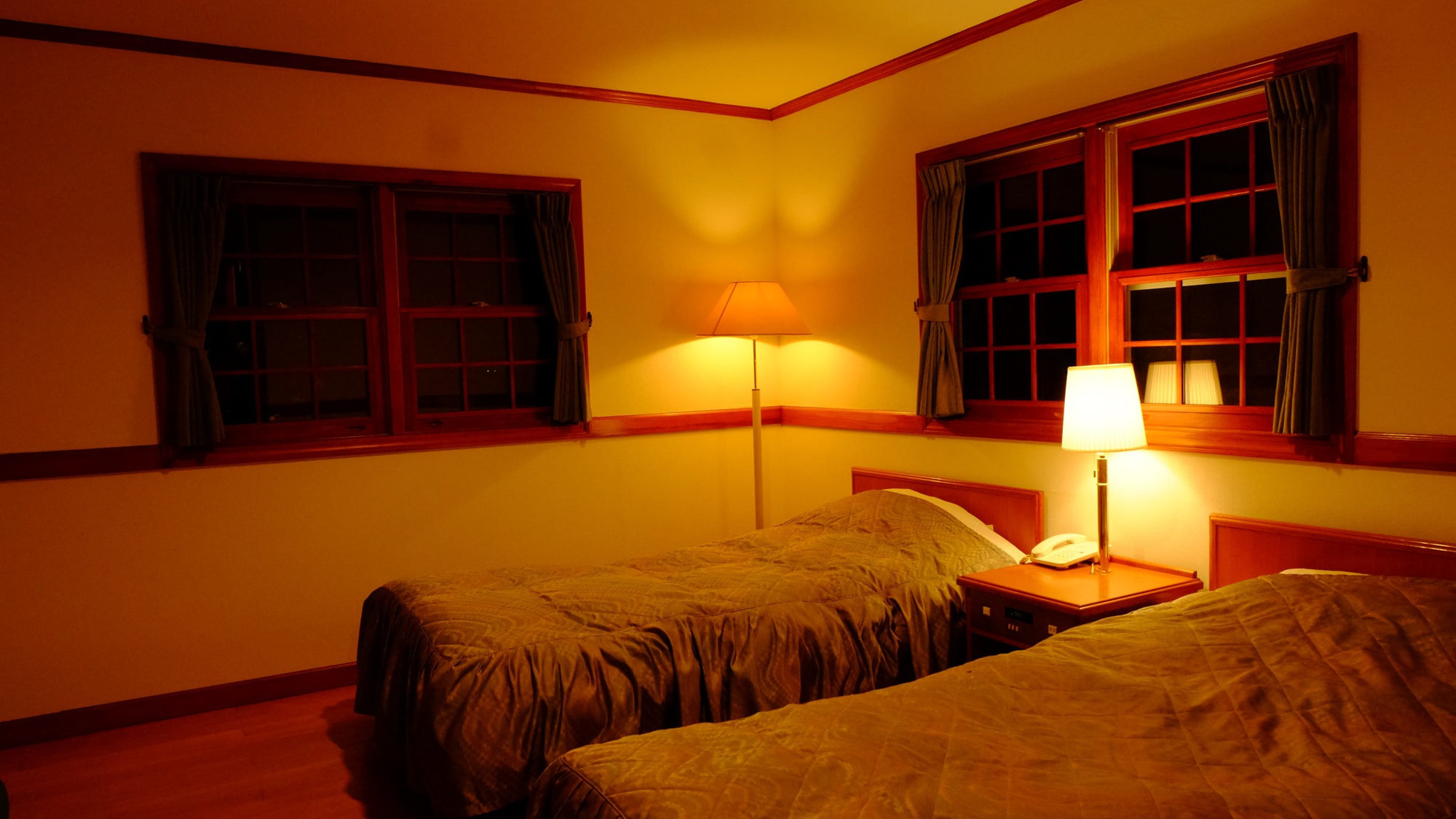  * [Example of room] Twin room (night)