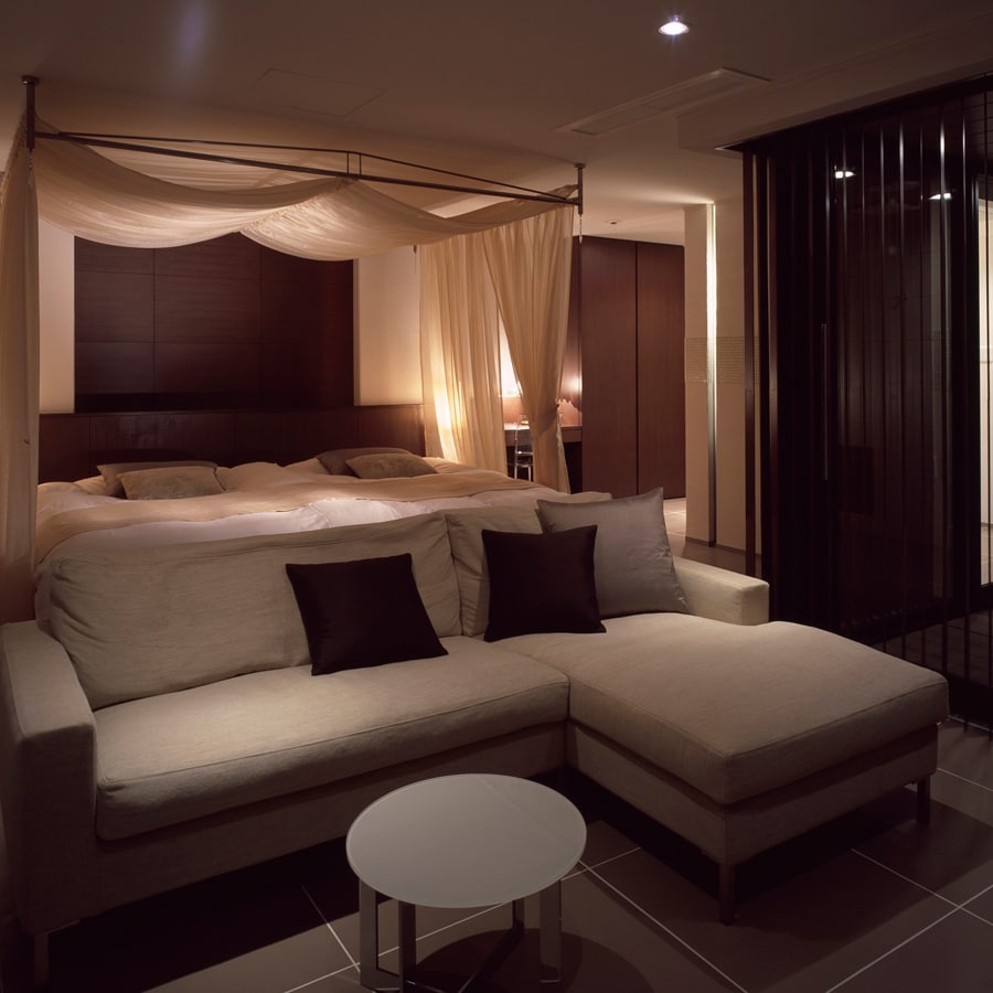 Free-flowing hot springs, guest rooms with open-air baths, "Seiyuu"