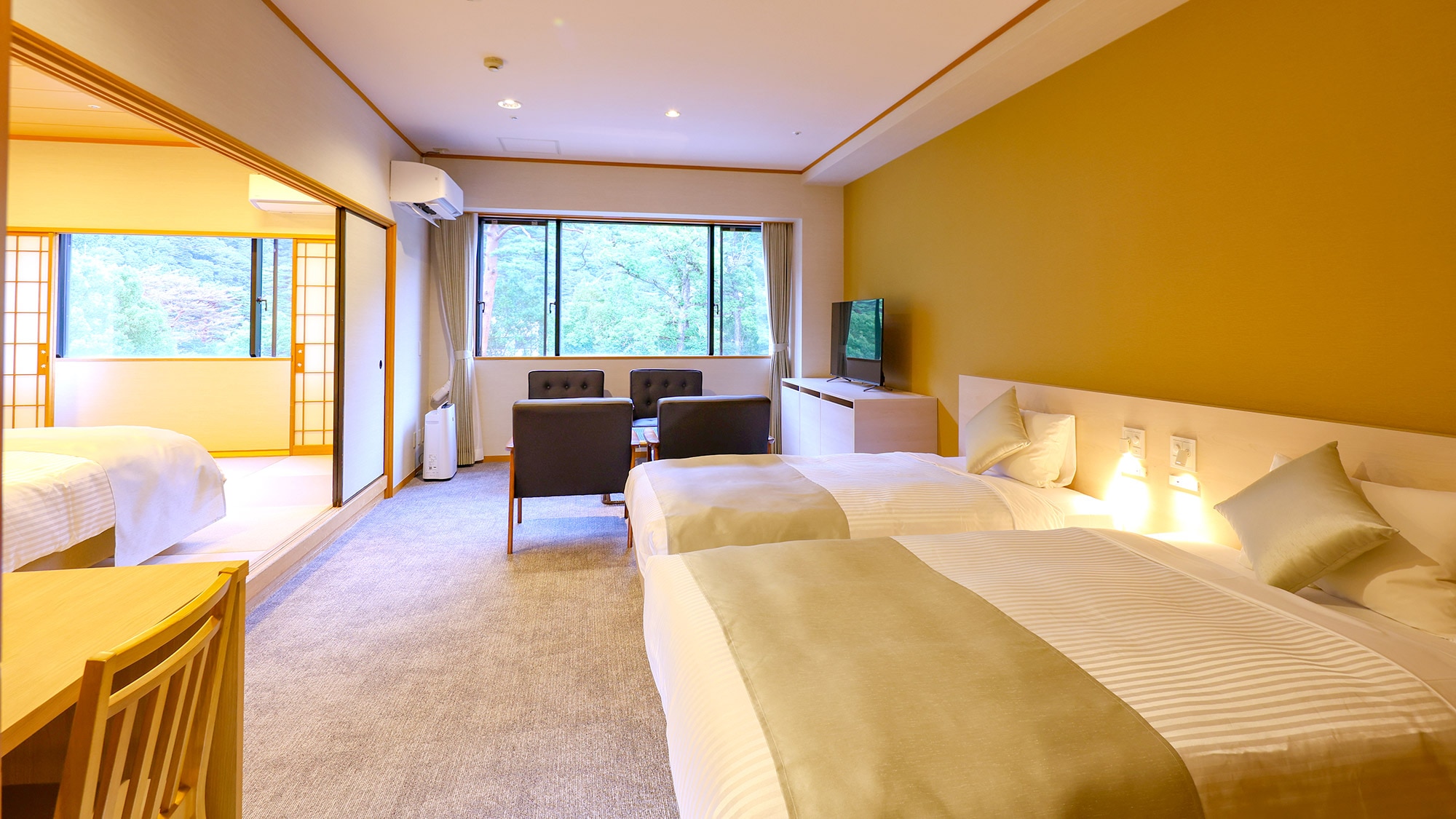 Suite Japanese style twin bed with indoor bath
