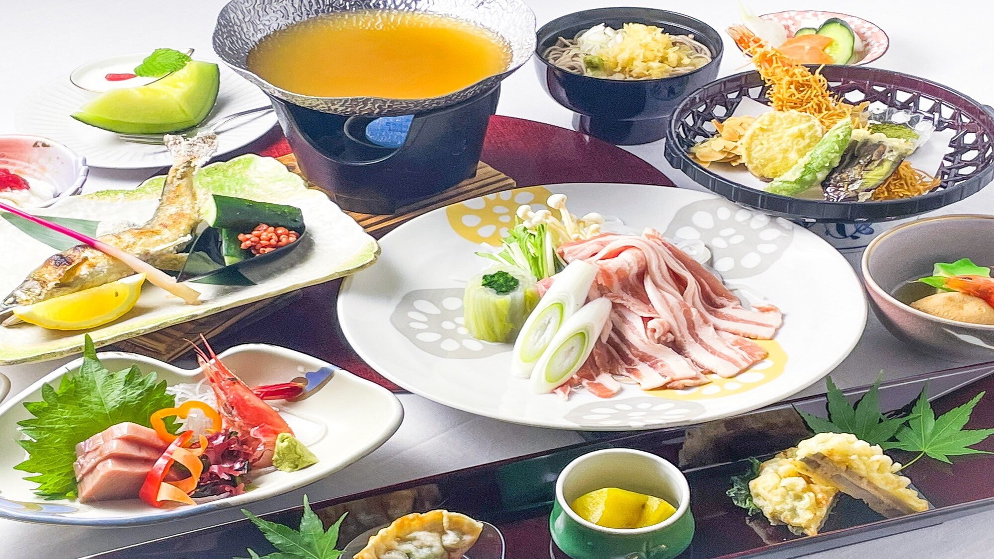 晚餐範例：時令懷石料理，可欣賞筑波山的壯麗景色，並品嚐時令佳餚。