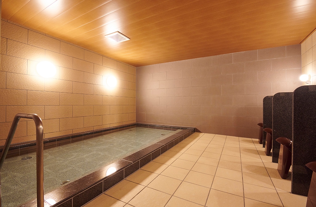 [Hình ảnh khách sạn: Phòng tắm riêng cho nam và nữ]