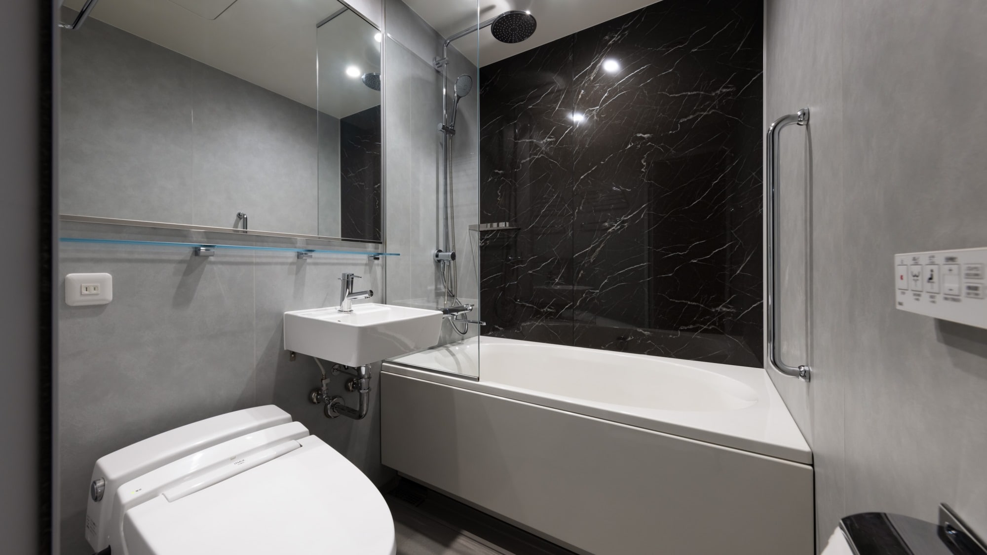 ◆Standard Twin｜A compact room with the only unit bath in our hotel.
