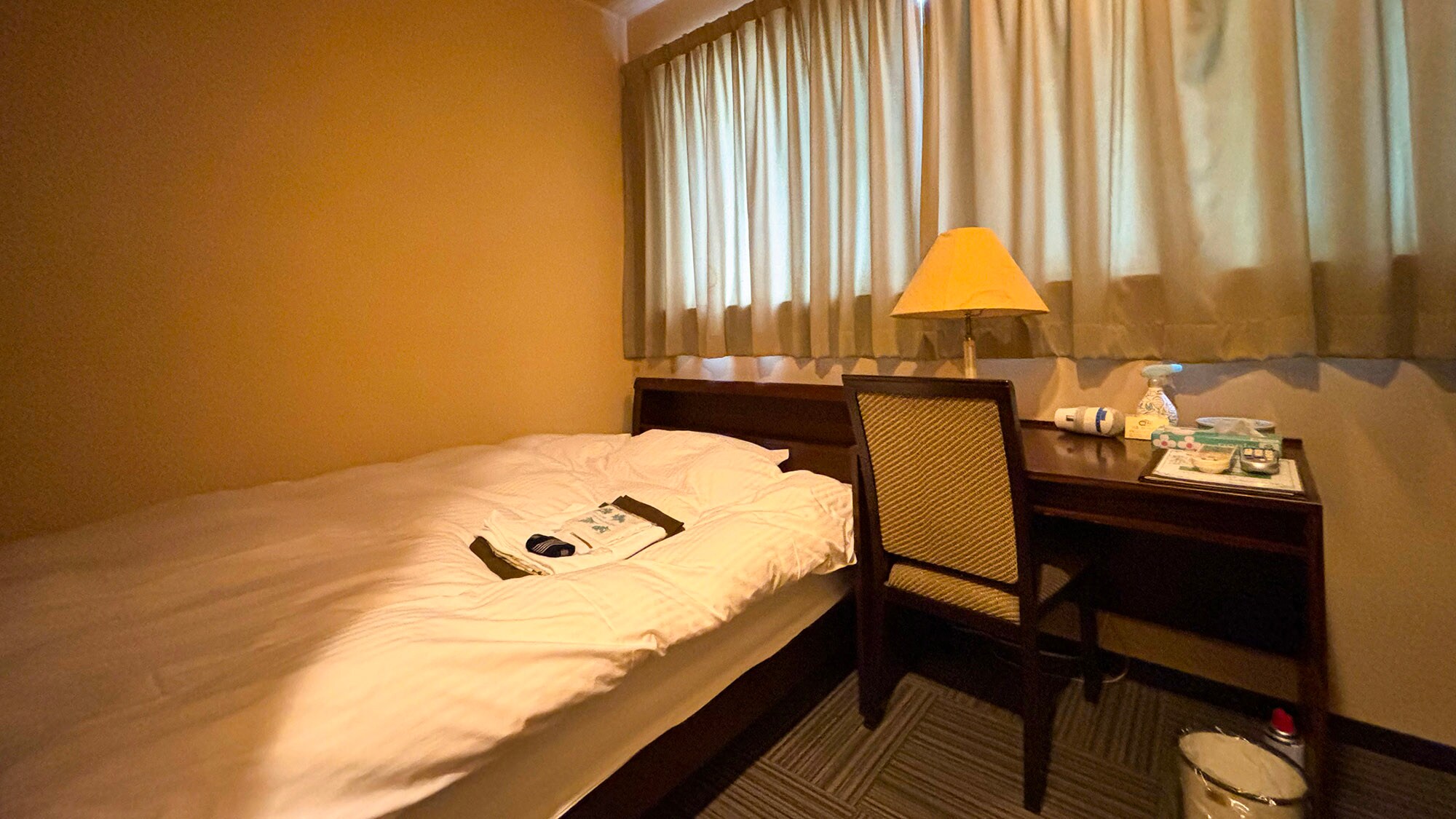 ・[C New Wing 5F Single Bedroom] A simple and comfortable room.
