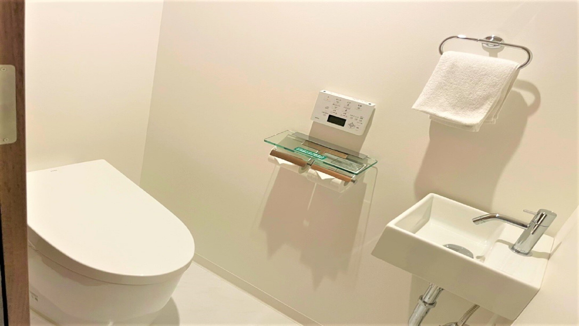 Hollywood Twin Toilet
