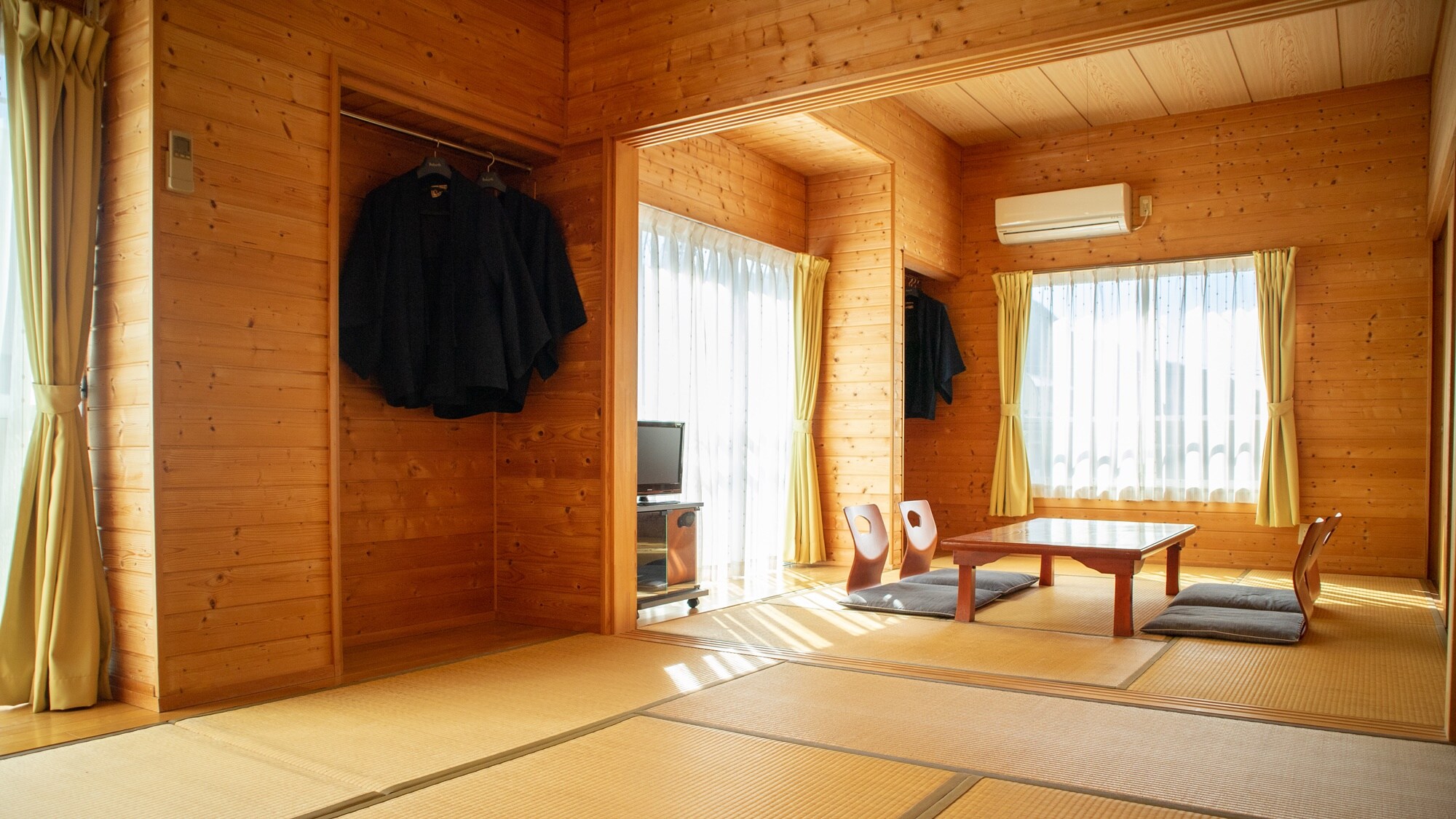 * [Random Japanese-style room / 6 tatami mats + 6 tatami mats example] It is a room where you can relax and relax because it is between 2 rooms.