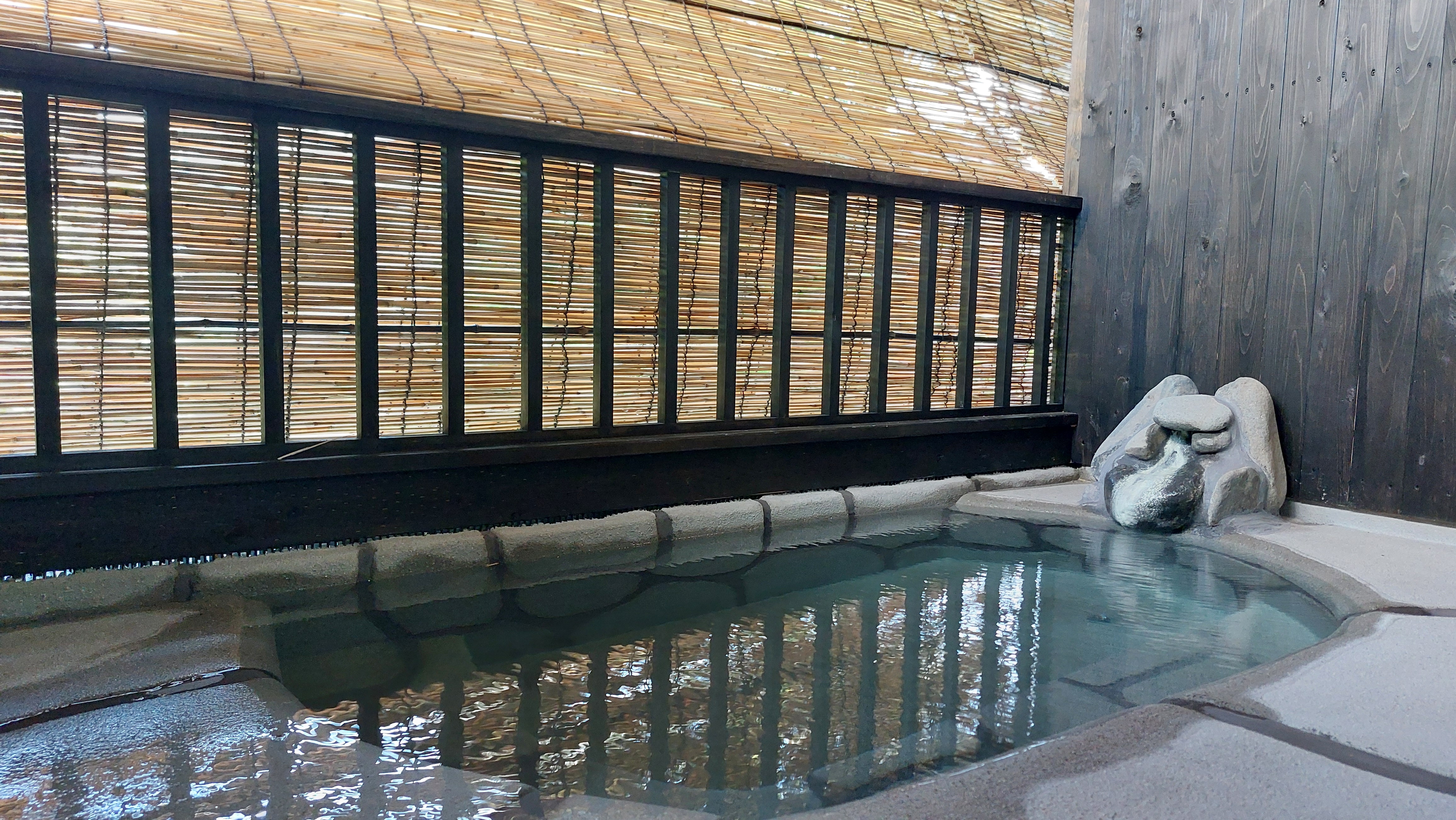 Uguisu guest room open-air bath