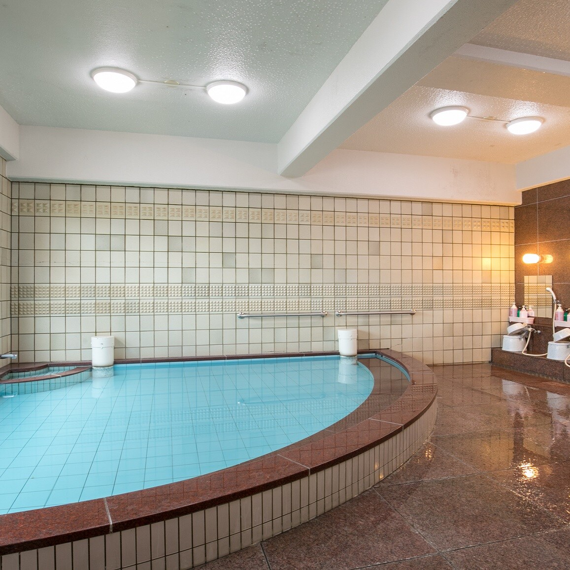 Panoramic large bath (women's bath)