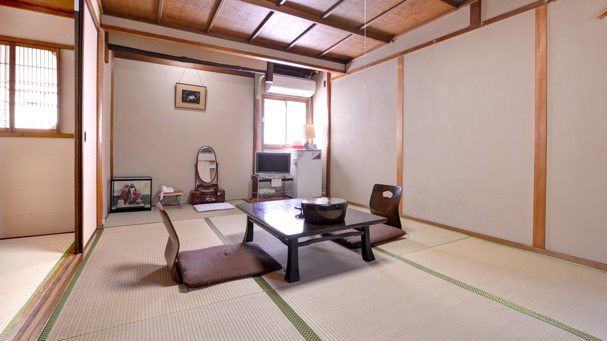 *After enjoying sightseeing, relax in your room♪