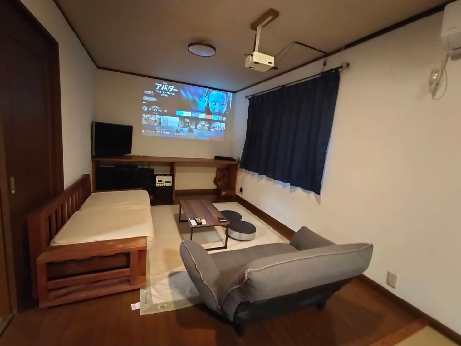 80 inch projector