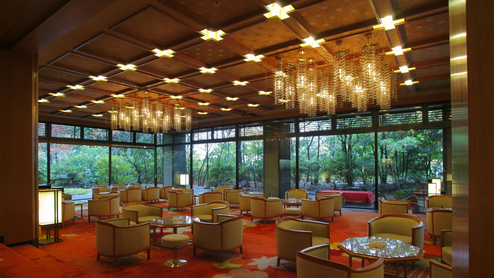 Tận hưởng khoảnh khắc tắm rừng giữa thiên nhiên xanh tươi tuyệt đẹp [Sảnh chờ Hanamura] Giờ mở cửa: 7:30-10:00, 15:00