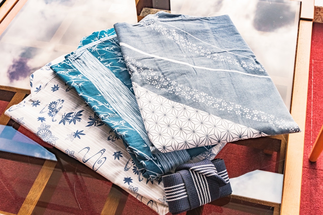 Yukata warna-warni untuk pria