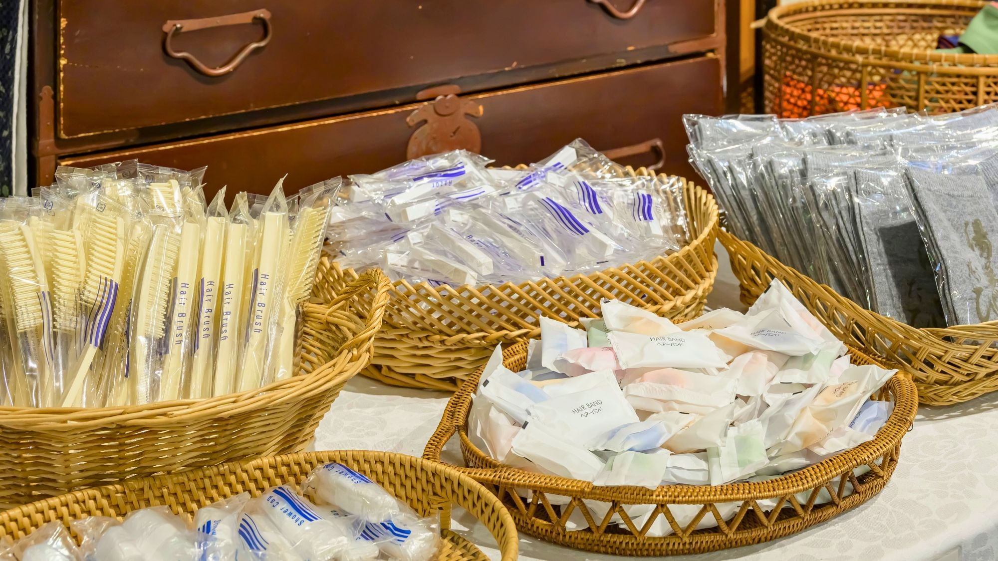 [Amenity bar] Available at the front desk. Please choose one and bring it to your room.