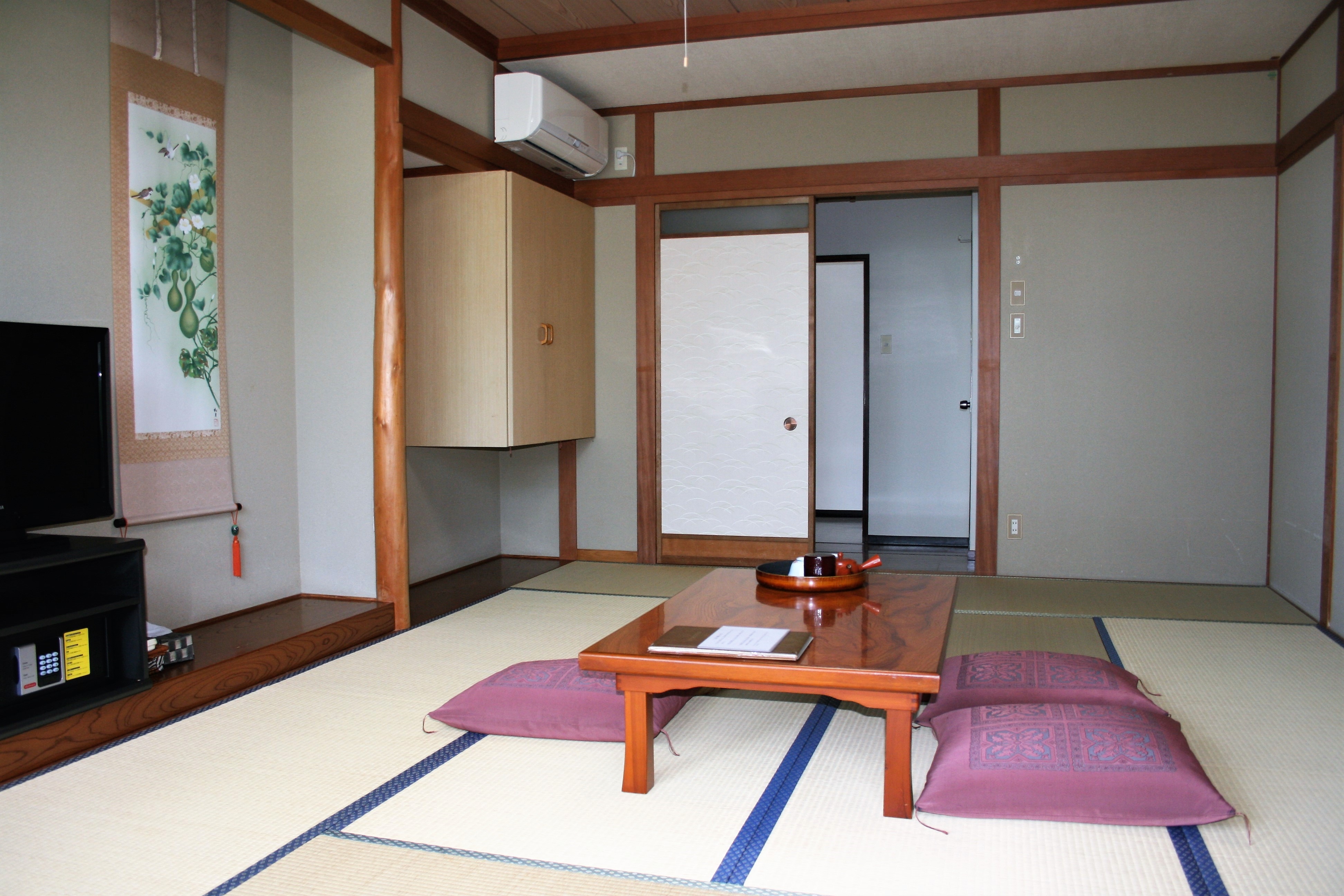 Japanese-style room B