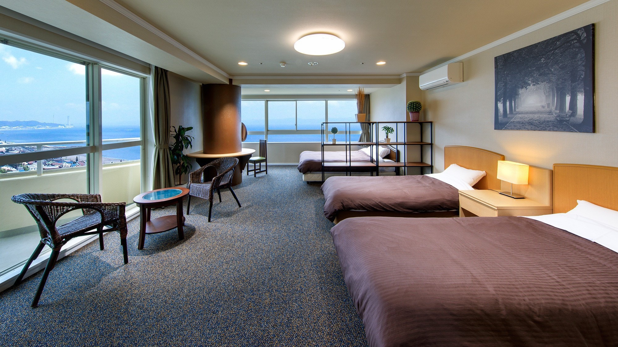 7-bed (7-person capacity) guest room