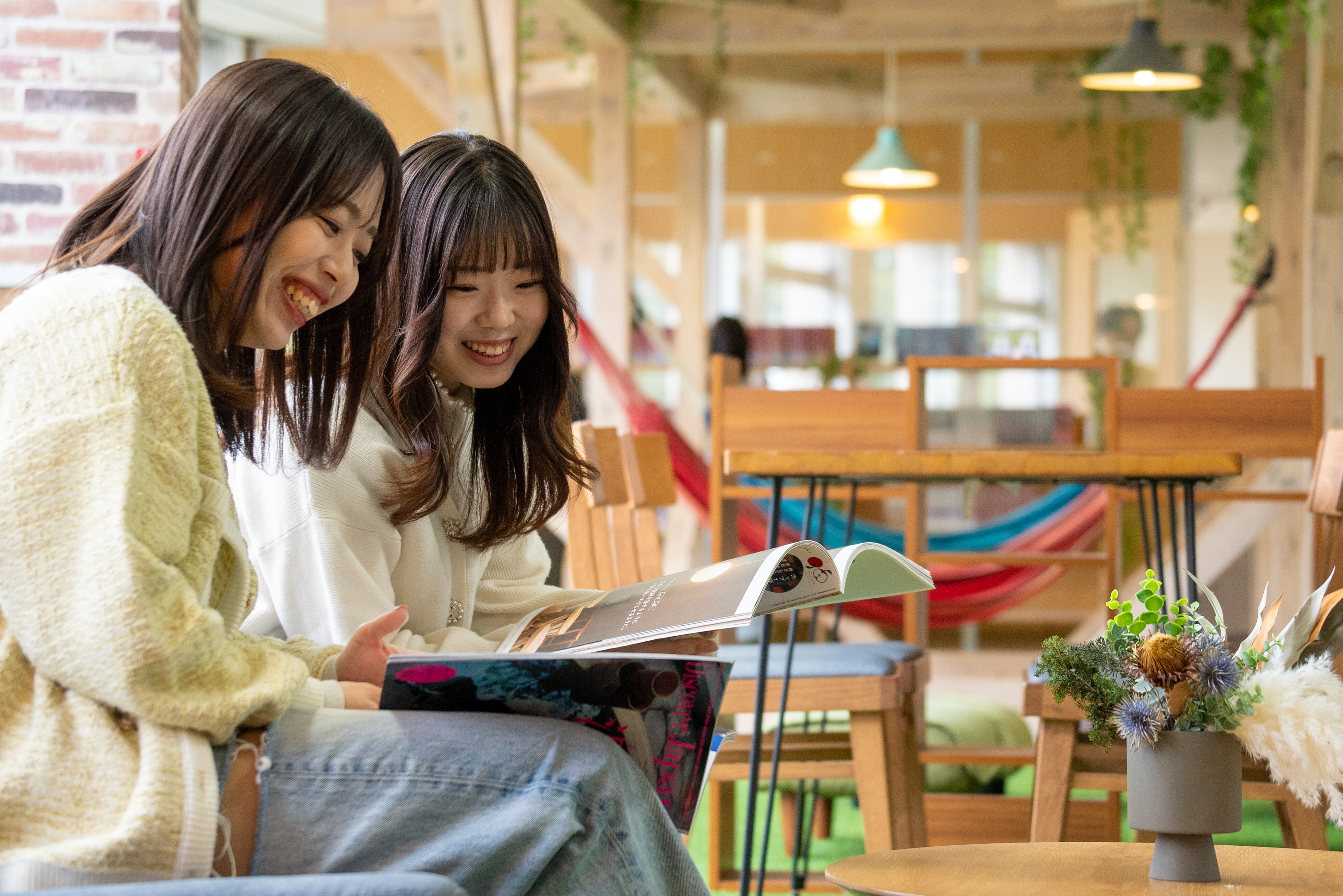 [主樓] 圖書館