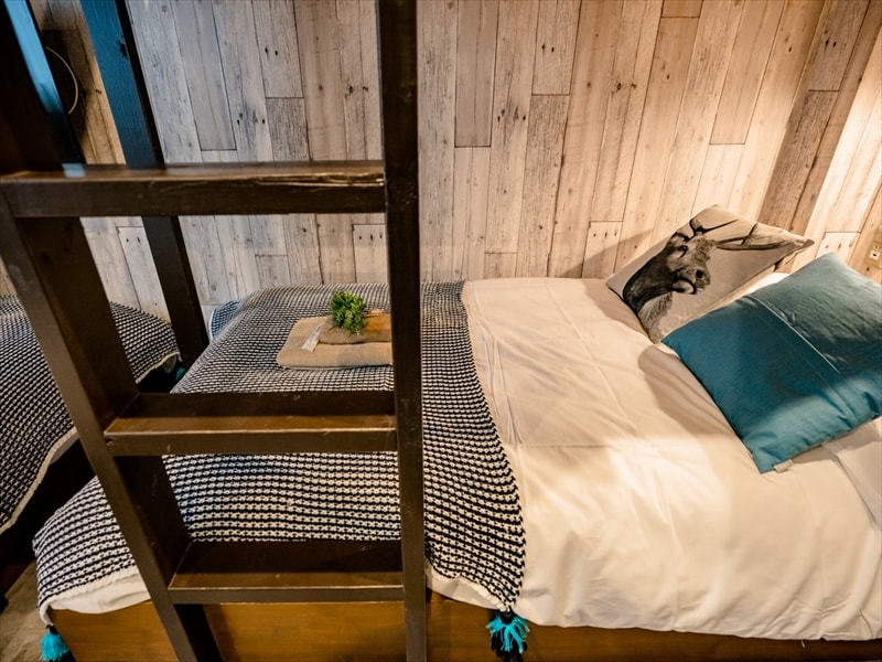 Triple room (11 square meters / 1 bunk bed, 1 single bed)