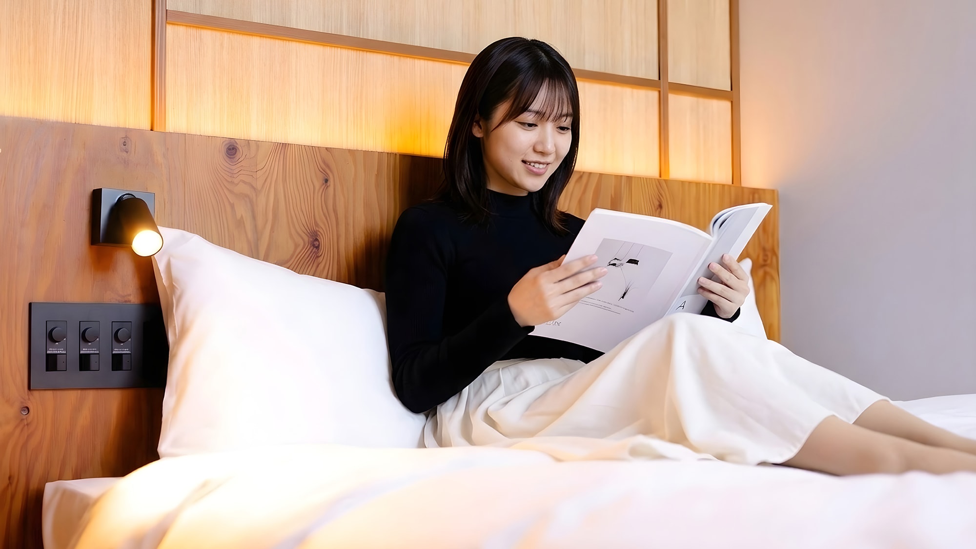 [더블] 폭 140cm의 시몬스 침대에 몸을 맡기고 여행의 피로를 기분 좋게 리셋.