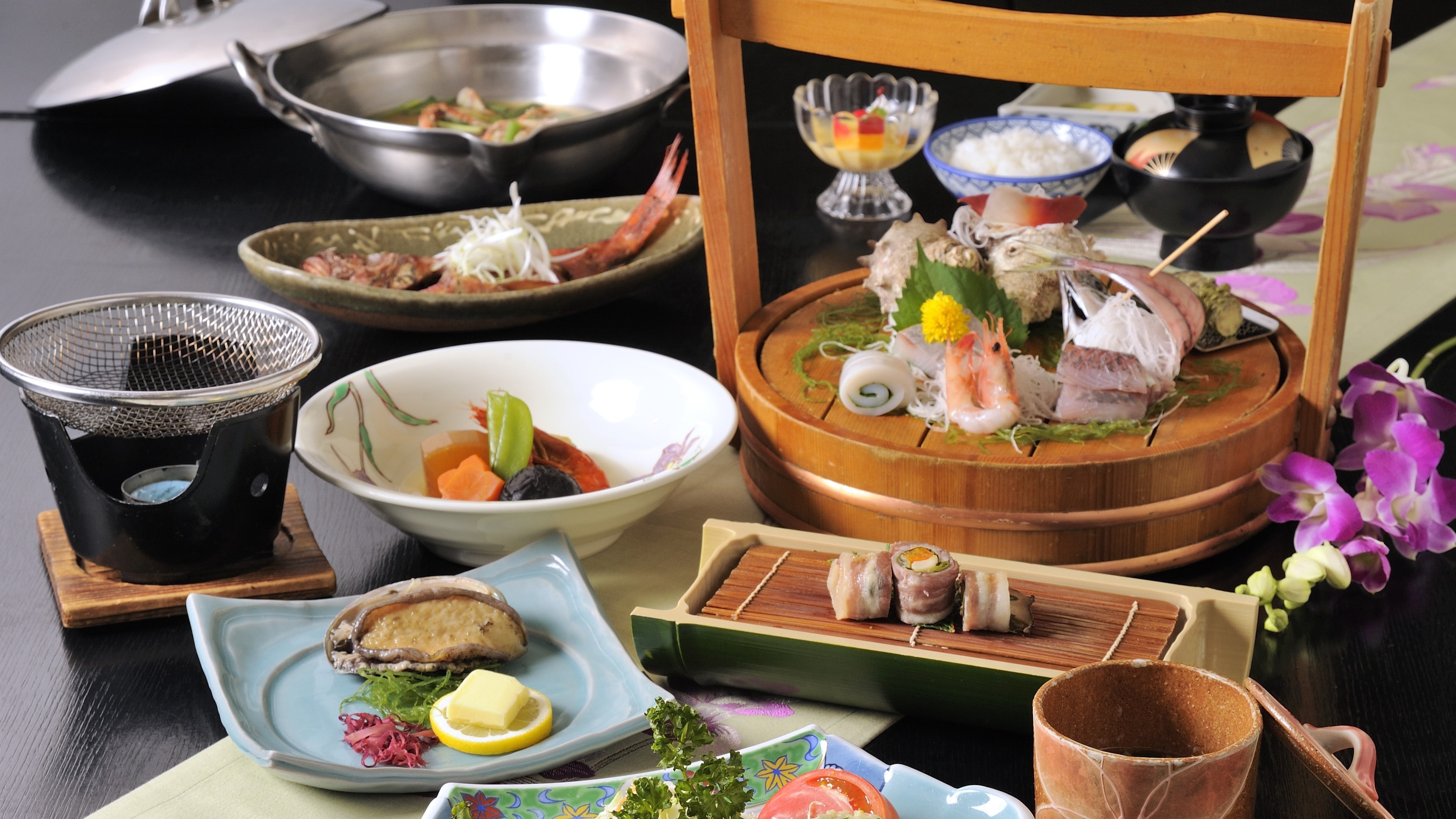 Dinner with grilled abalone and braised golden-eyed snapper as main dishes (image)