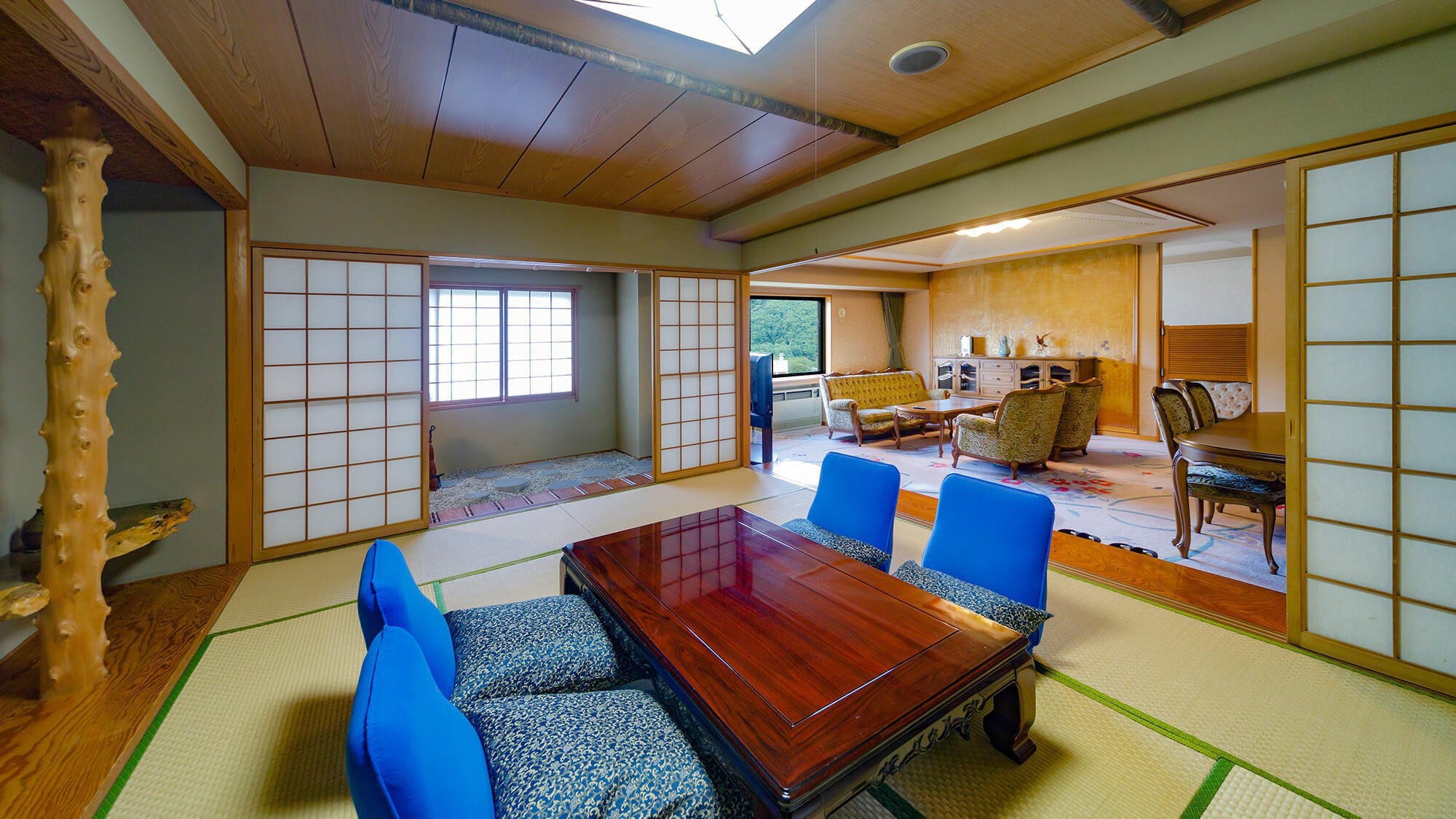 [Main Building] Special Room A on the top floor / Japanese and Western rooms of the highest grade in the main building with a living room and kitchen.