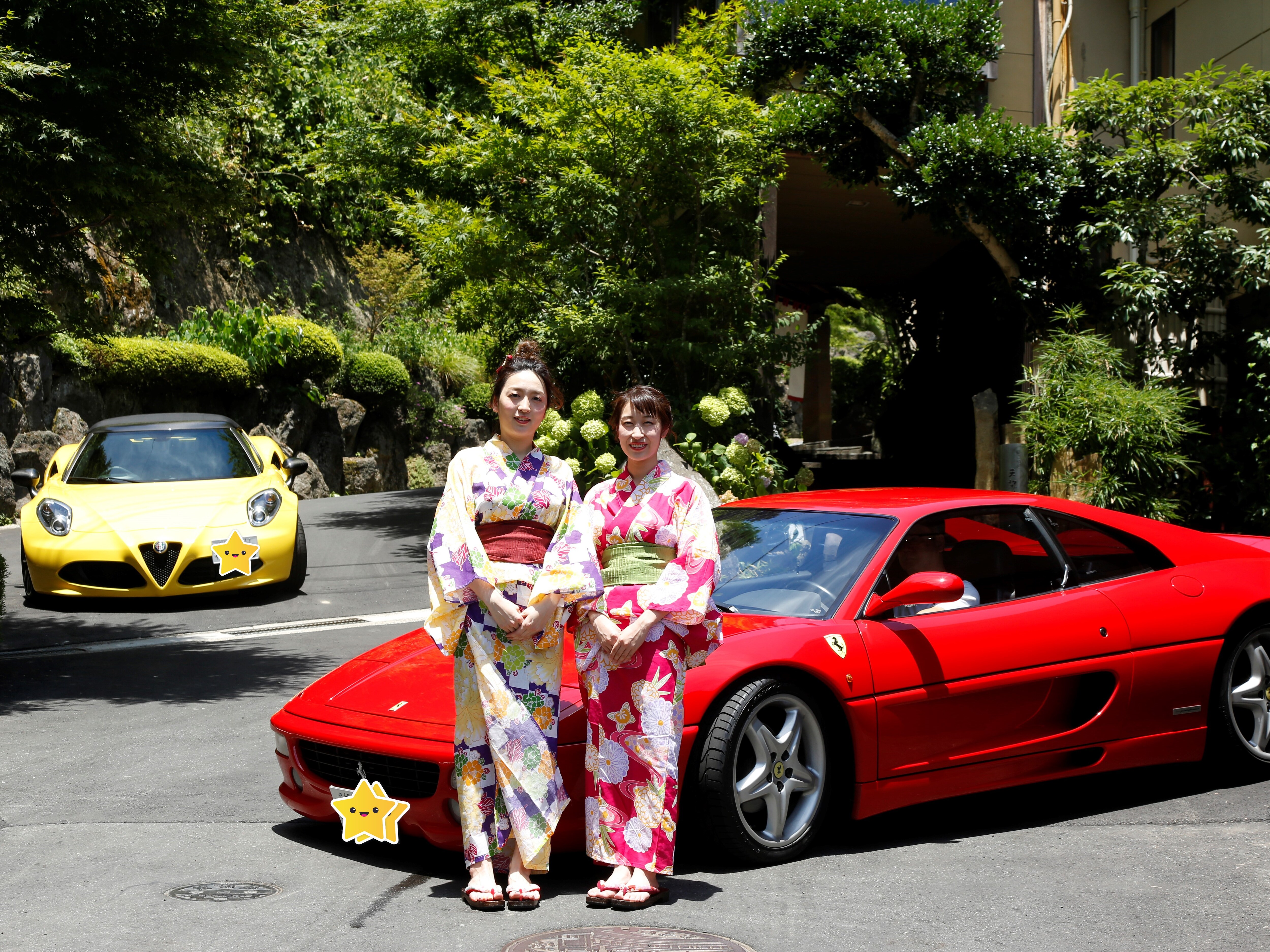 There is a free parking lot in front of the entrance, so it is convenient if you come by car (you can freely enter and exit your car).