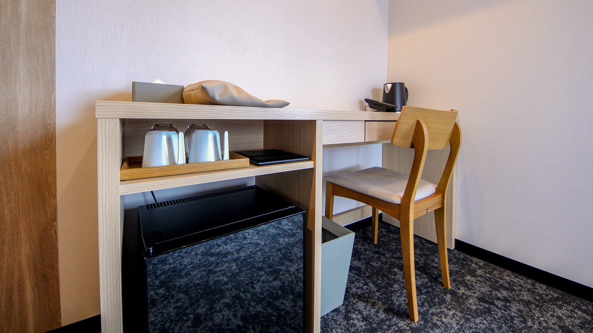 ◆Twin room (desk area)