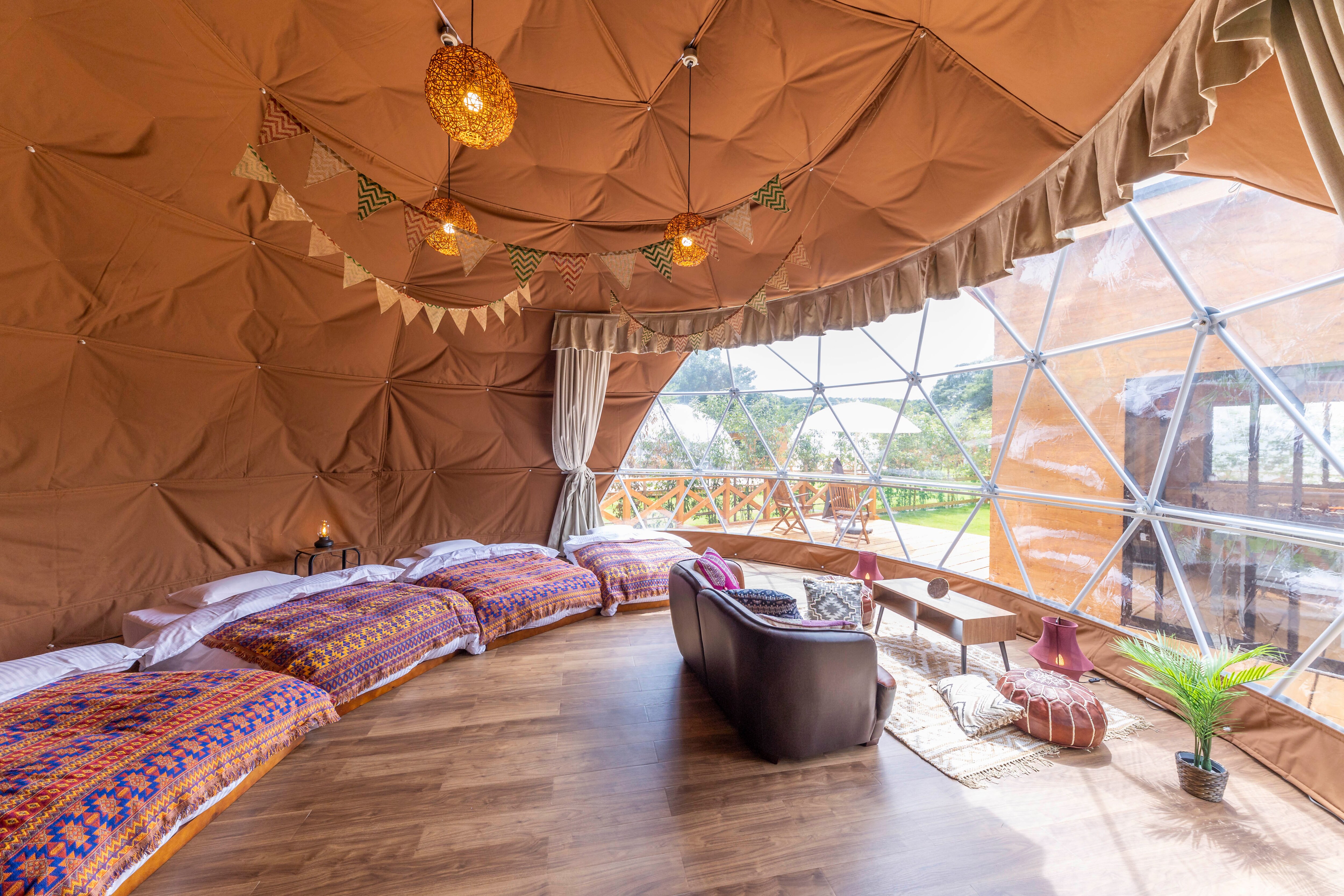 Dome tent guest room
