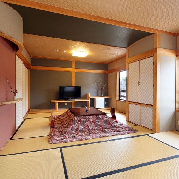 [Room] Example of a Japanese-style room with 12 tatami mats