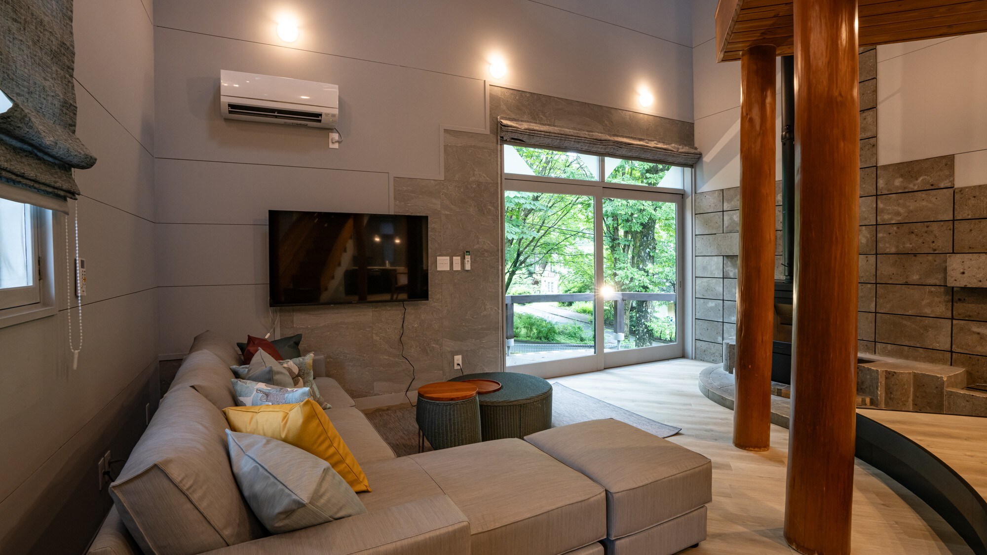 [Premium cottage with private dog run] Cottage interior