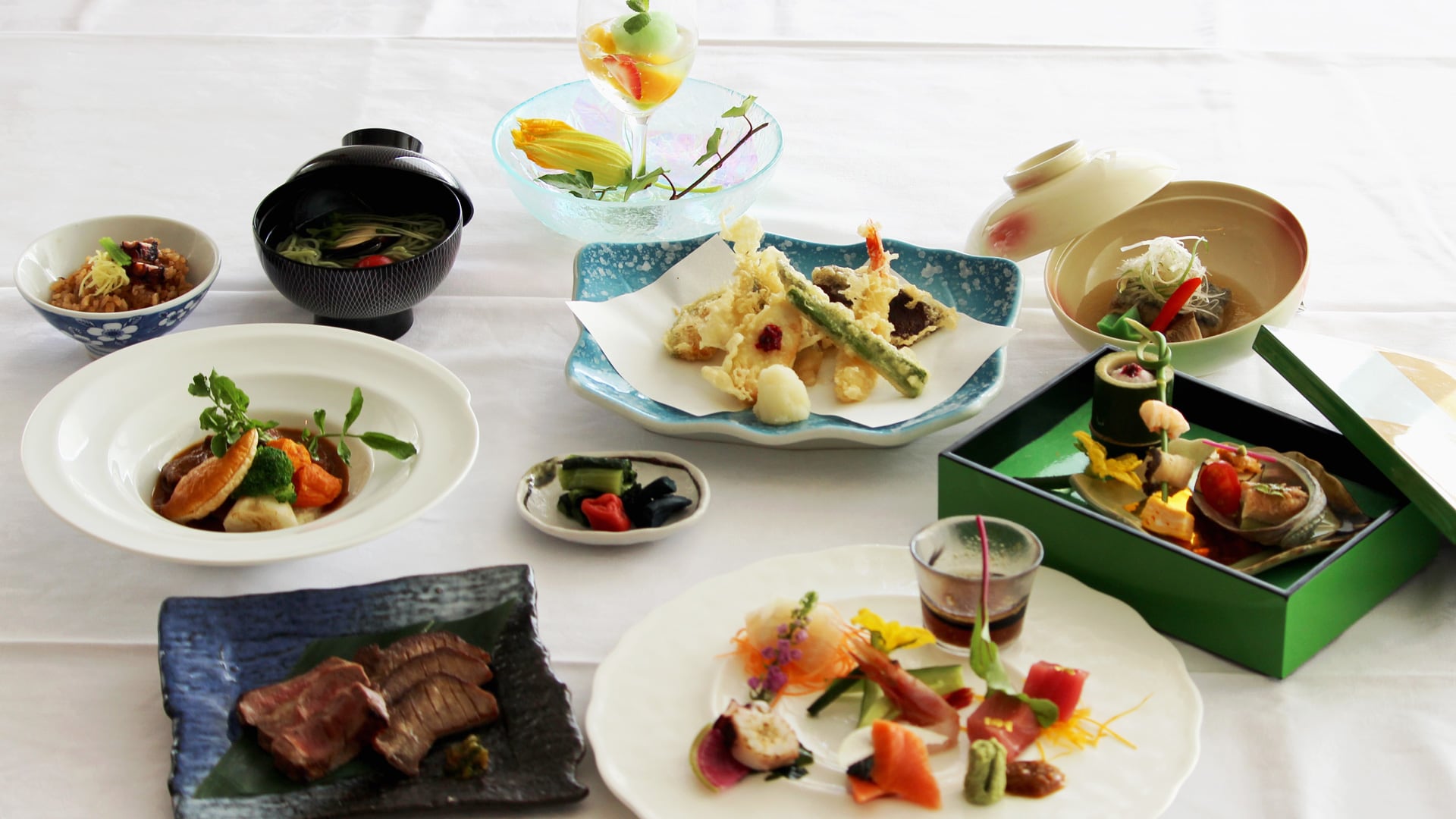 Contoh makan malam "& ldquo; Matsushima mengangkat & rdquo; set kaiseki Jepang"