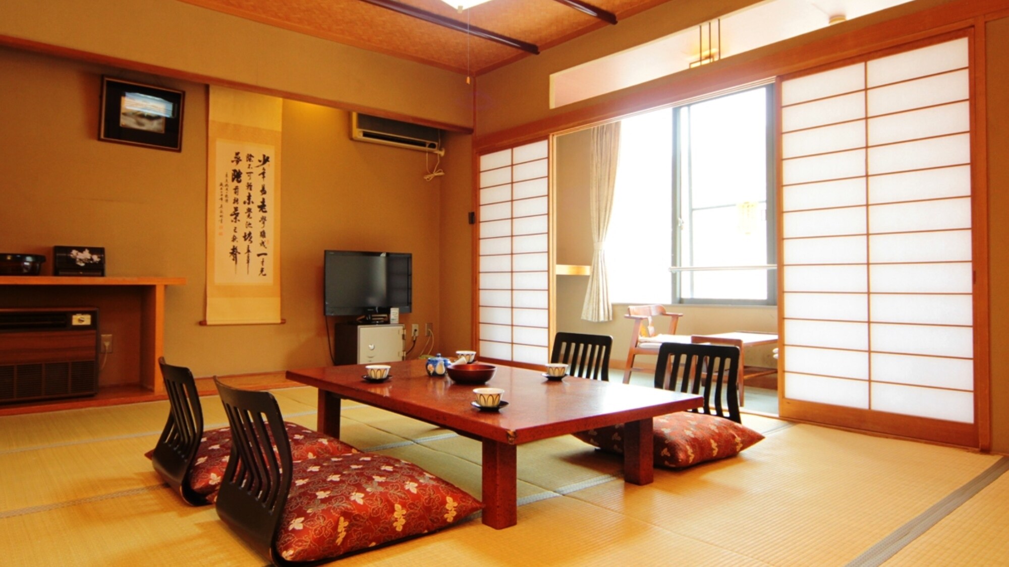 Guest room: An example of a two-room Japanese-style room.