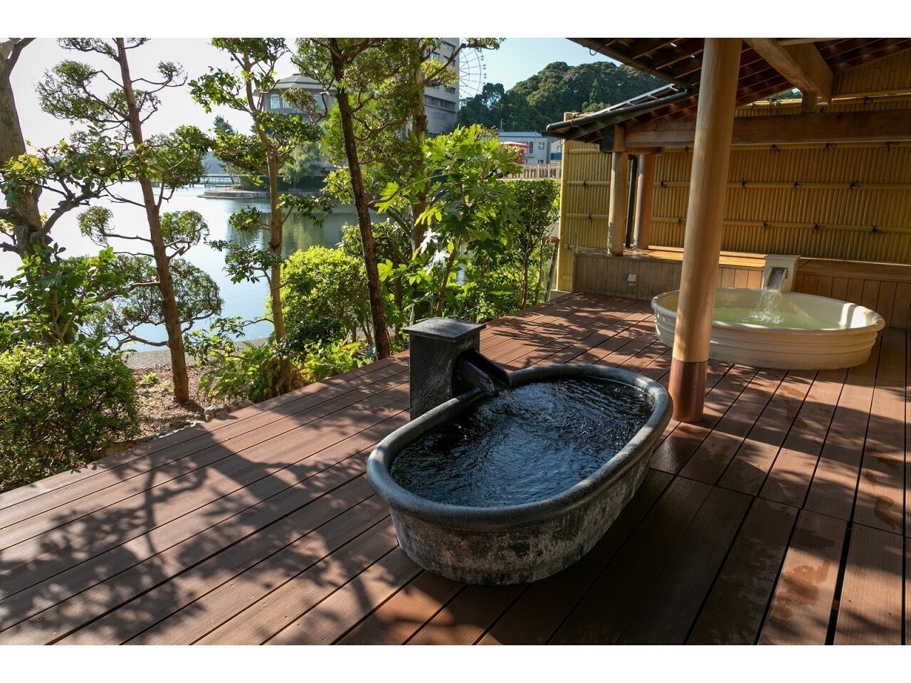Men's outdoor bath