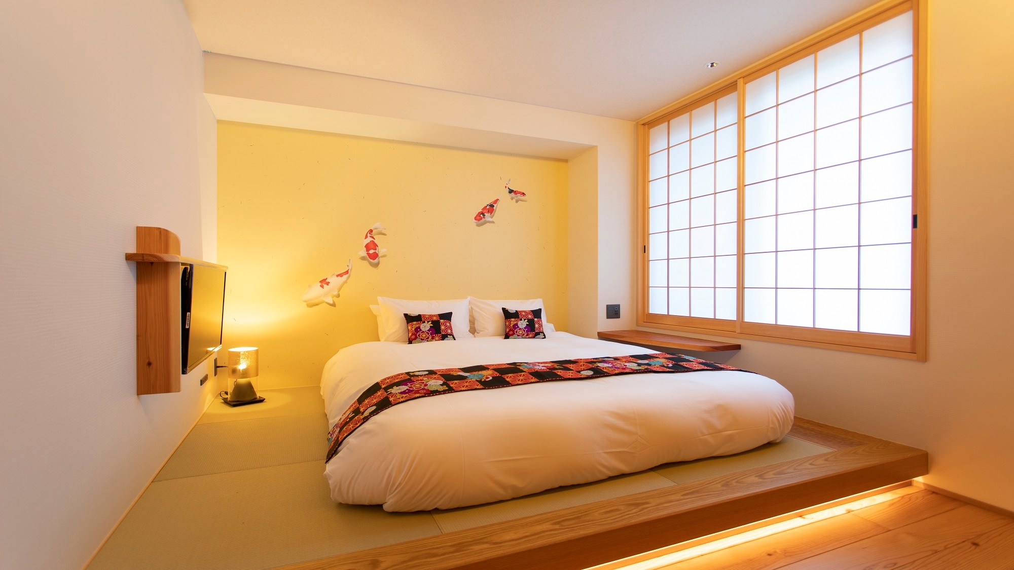 Modern Japanese Queen Nishikigoi Bed