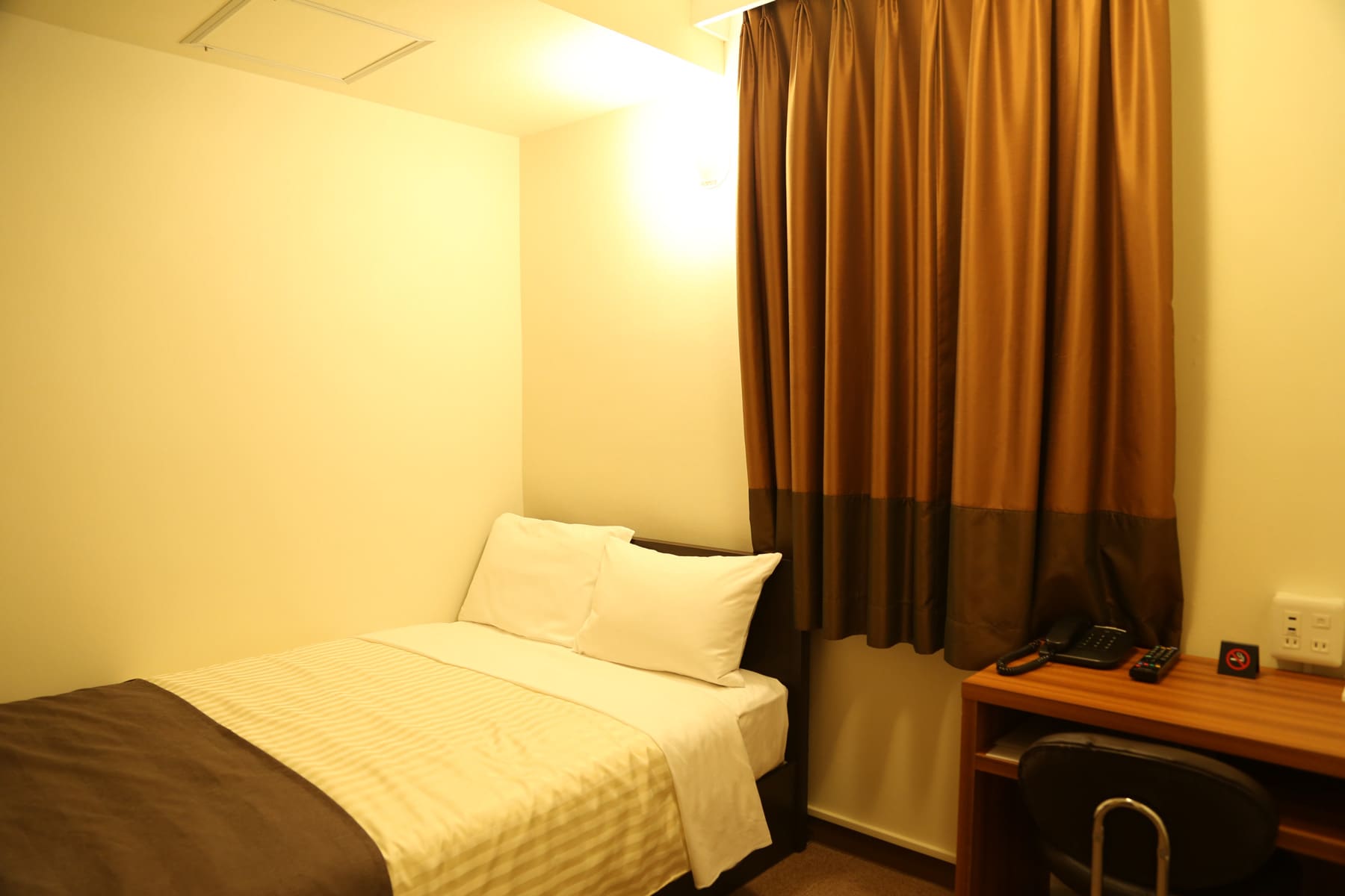 Semi-double room (for 2 people)