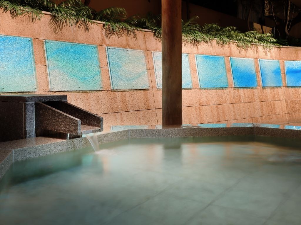 Large communal bath "Migiwa no Yu" Carbonated bath