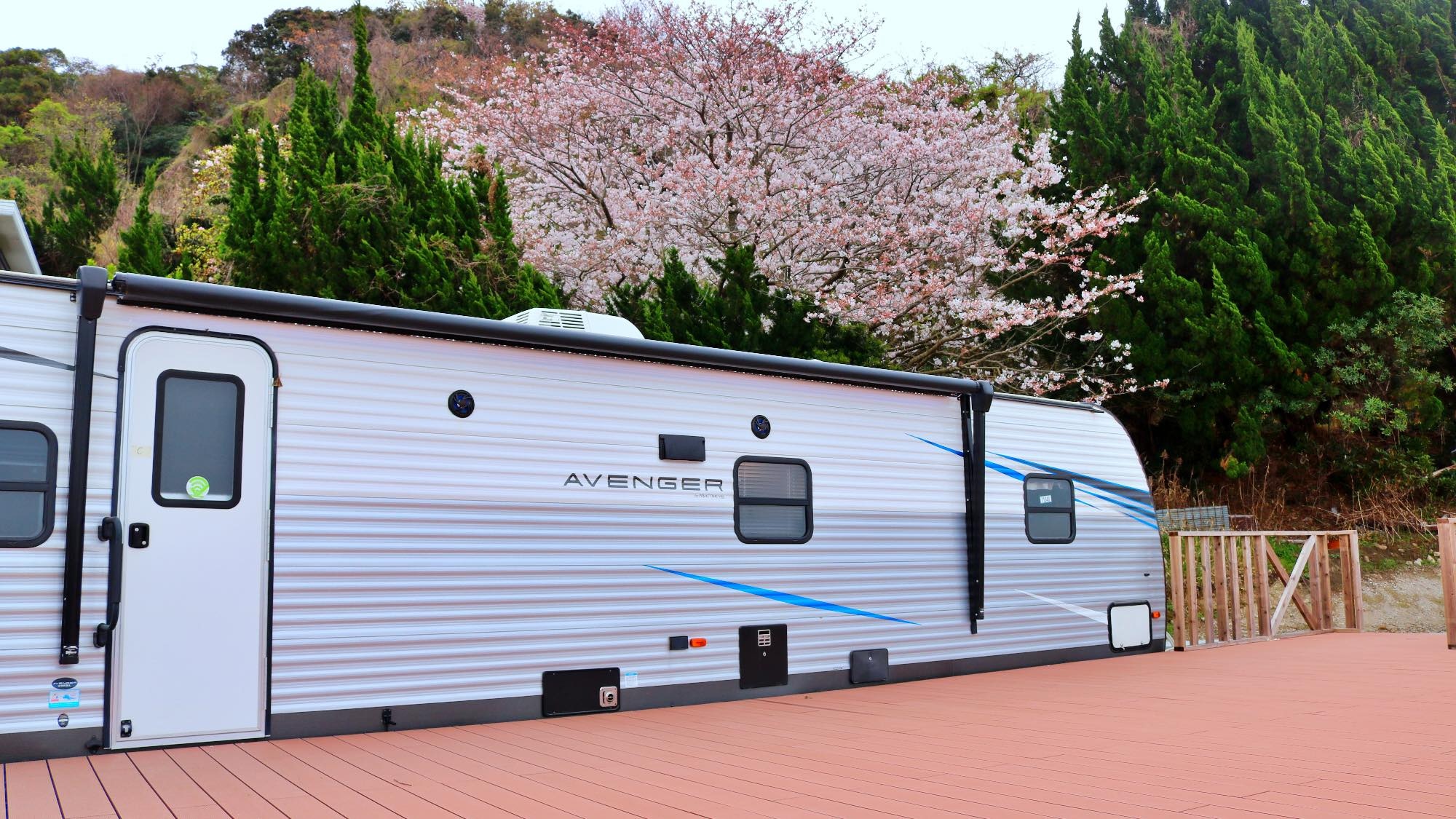 Trailer camping: Image