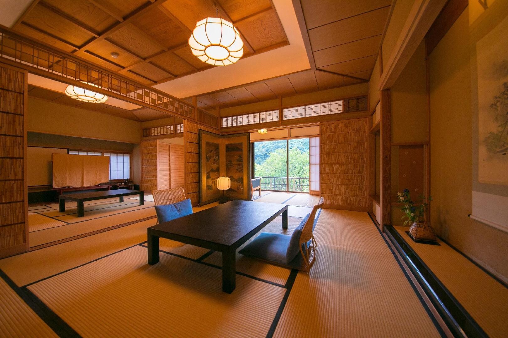 [A type] Sukiya-zukuri, corner room designed by architect "Kazuyuki Nimura"