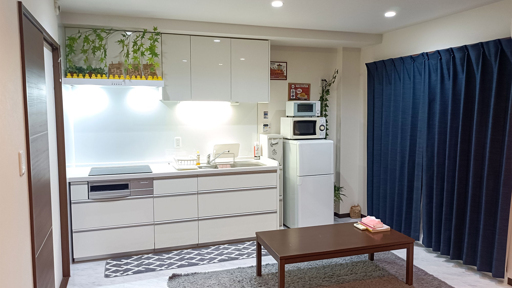 ・ Queen bedroom / with a spacious kitchen that can be cooked by multiple people ★