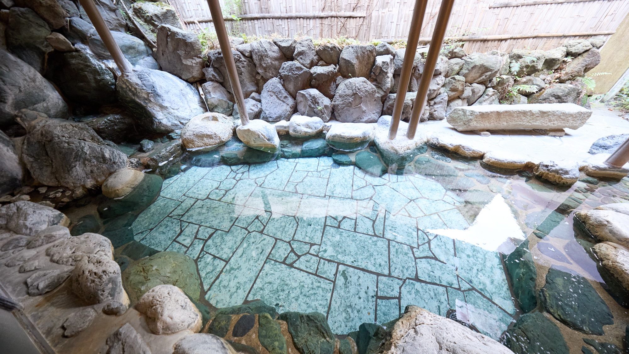 [Open-air bath/women's bath]