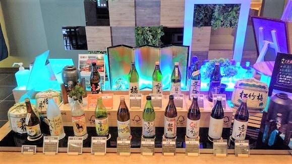 休息室設有免費的迎賓酒吧，您可以在這裡放鬆並享用葡萄酒、燒酒、咖啡等。