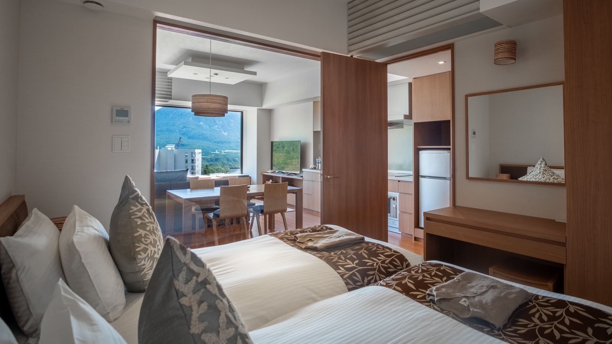 [1 bedroom / 2 bedroom] Bedroom
