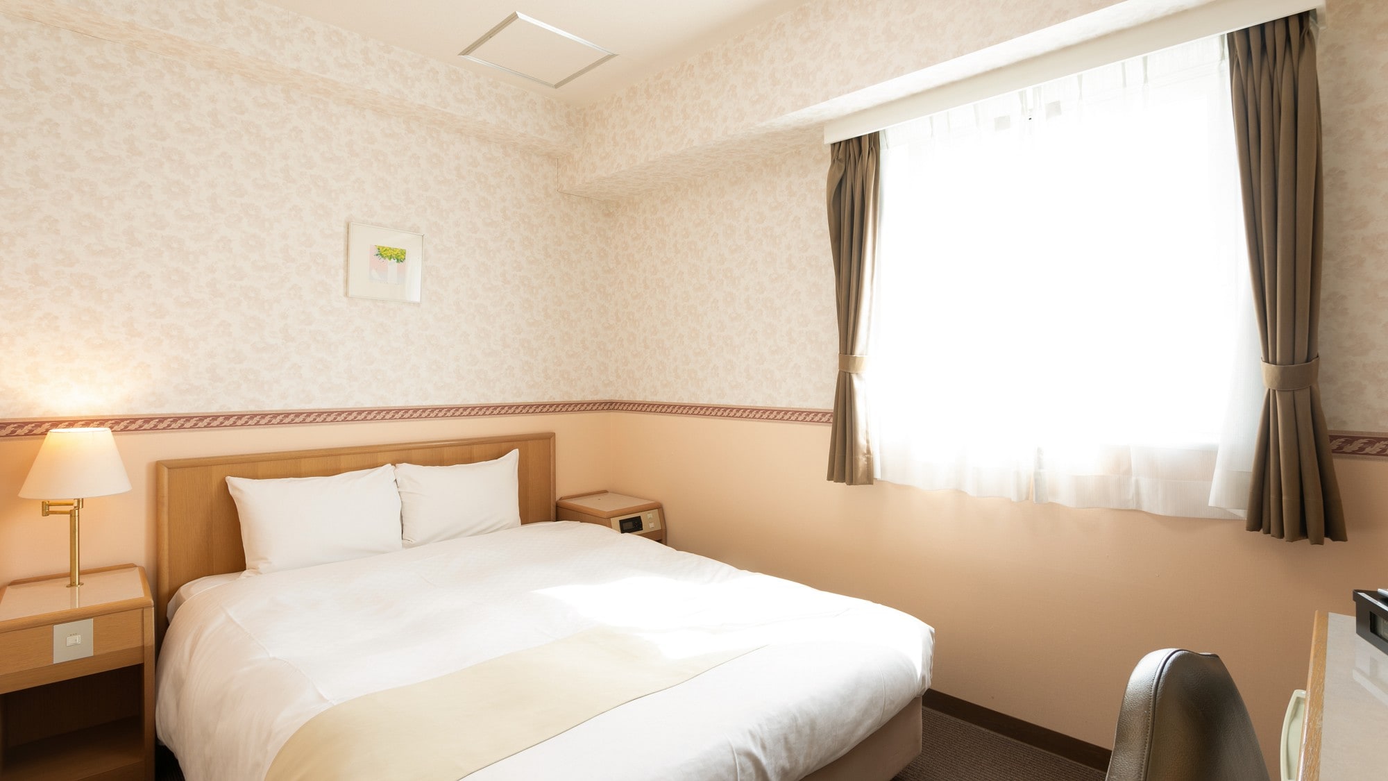 [Double room] 150cm wide double bed