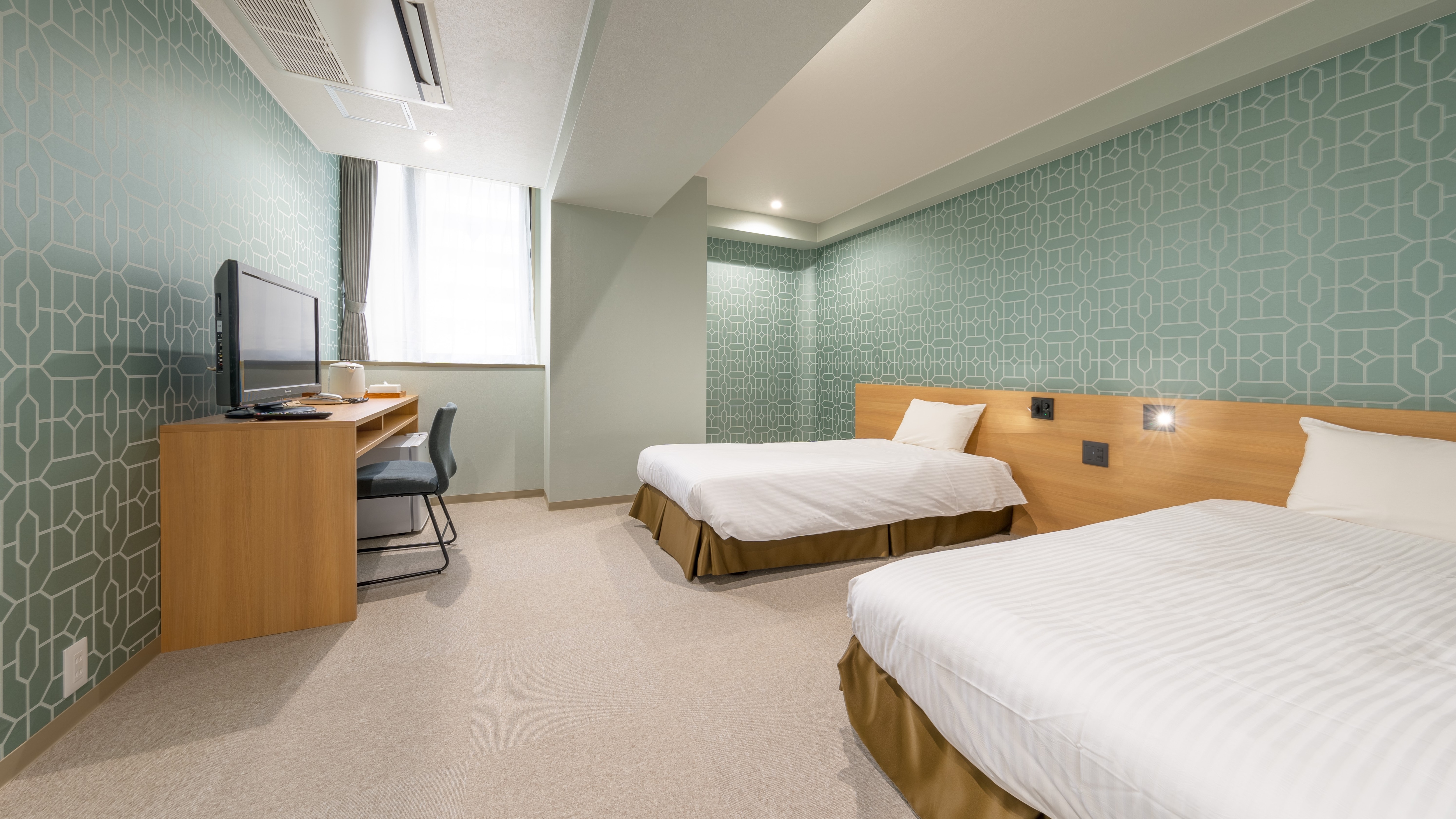 Superior twin room (with toilet and shower) Other facilities: TV, refrigerator, humidifier/air purifier, air conditioner