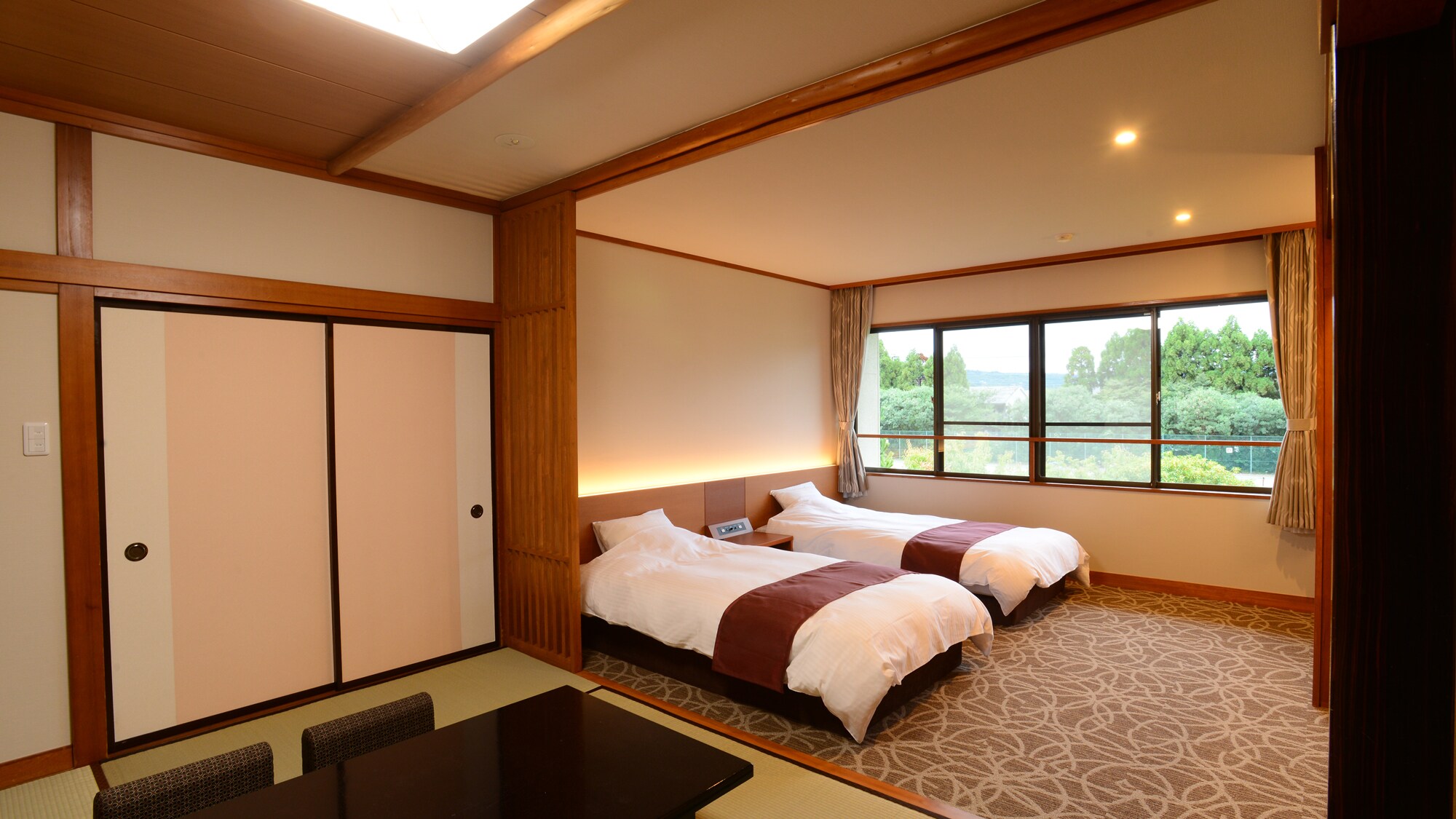 *Japanese-Western style room (Japanese-style room + twin room) with a bathroom with natural hot spring water